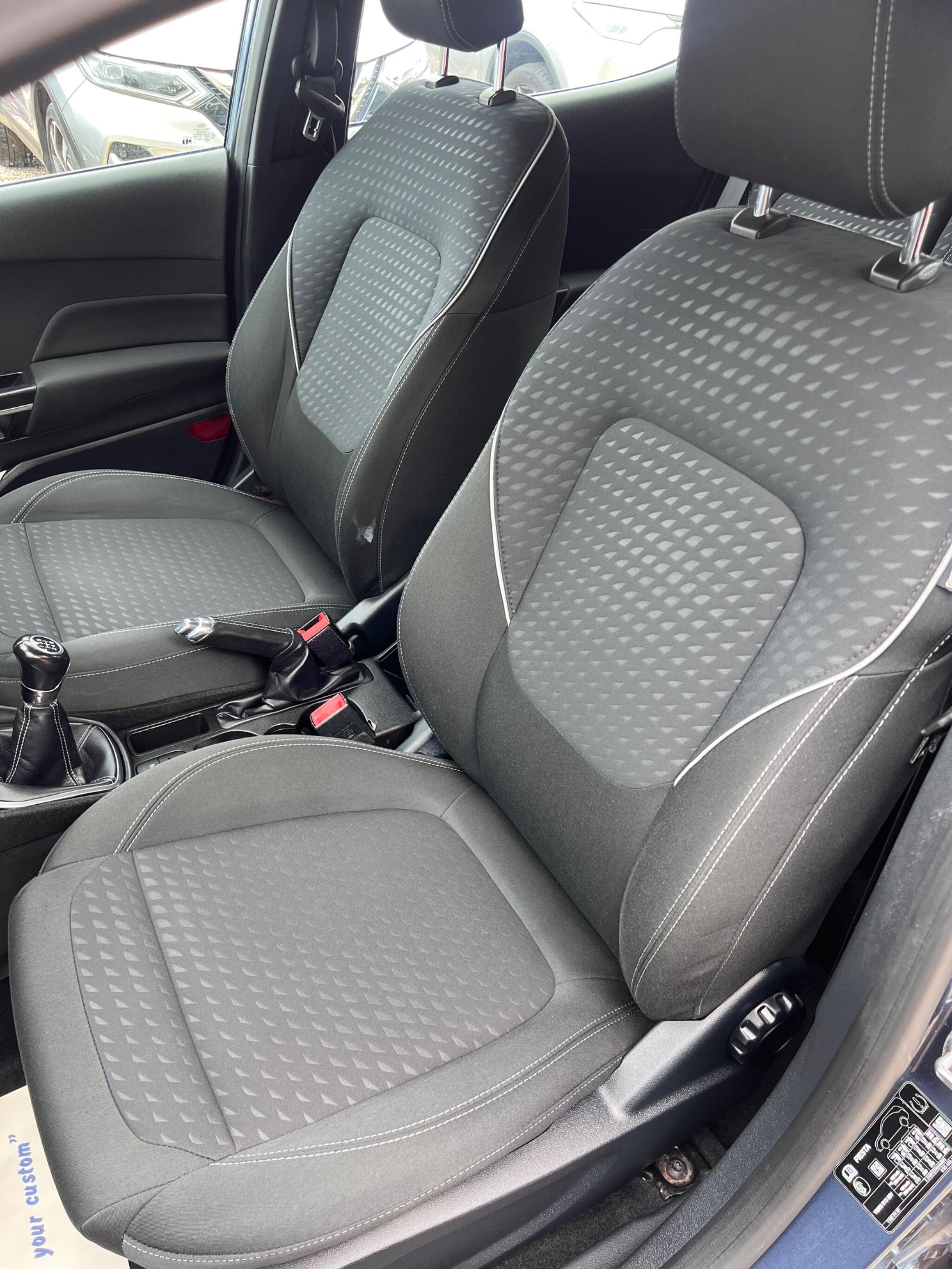Ford Fiesta view 54