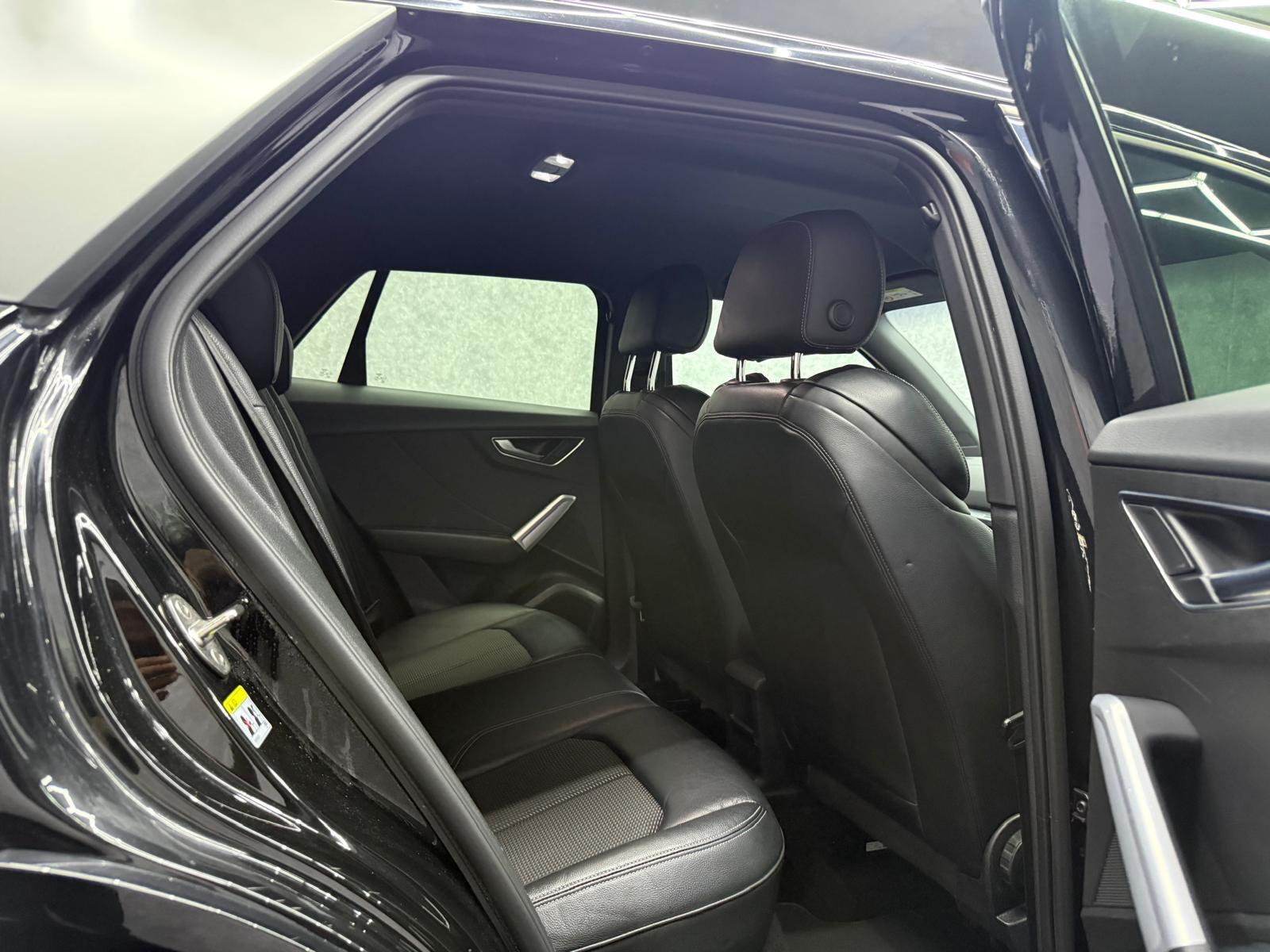 Audi Q2 view 9