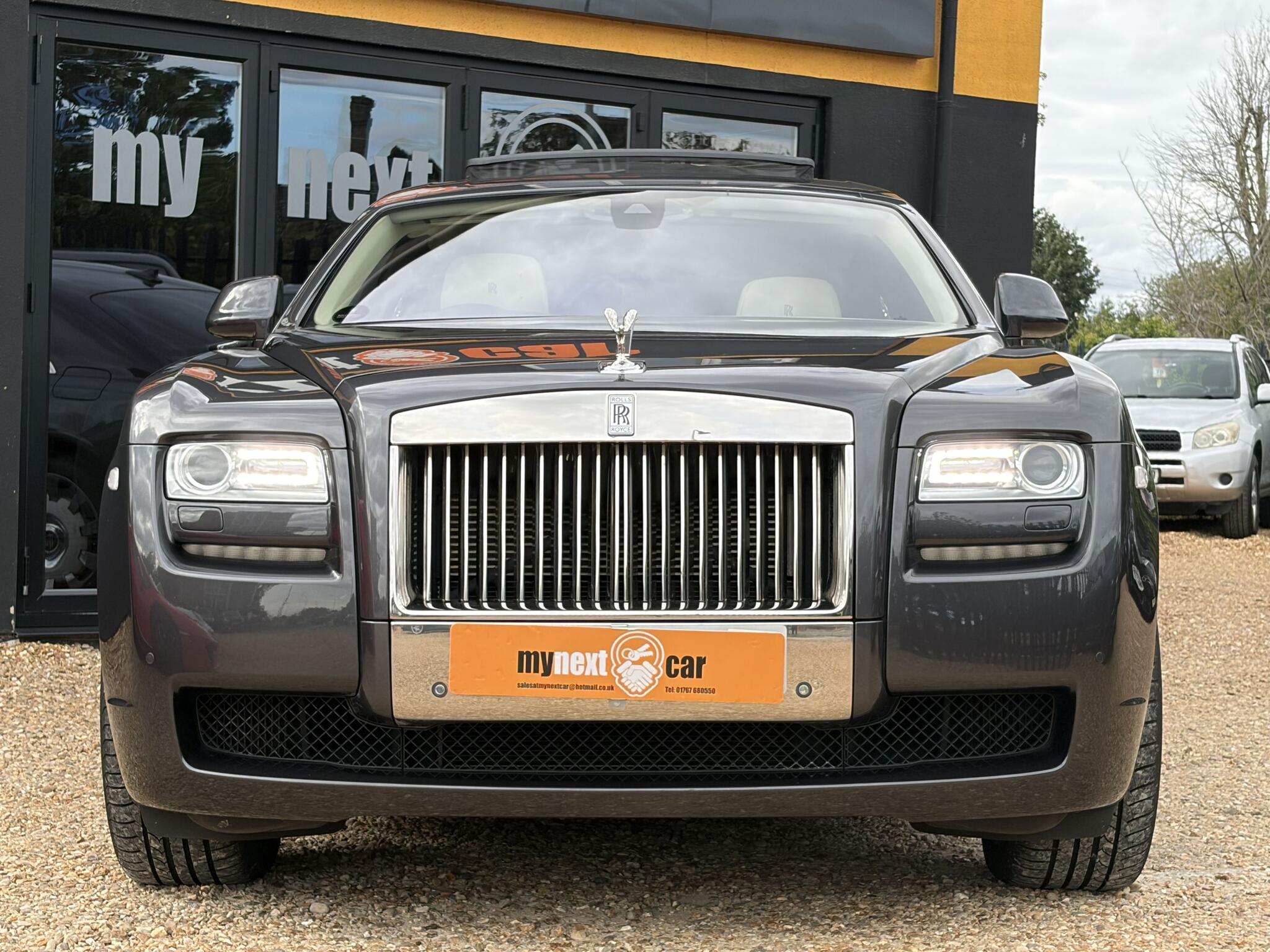 Rolls-Royce Ghost view 4