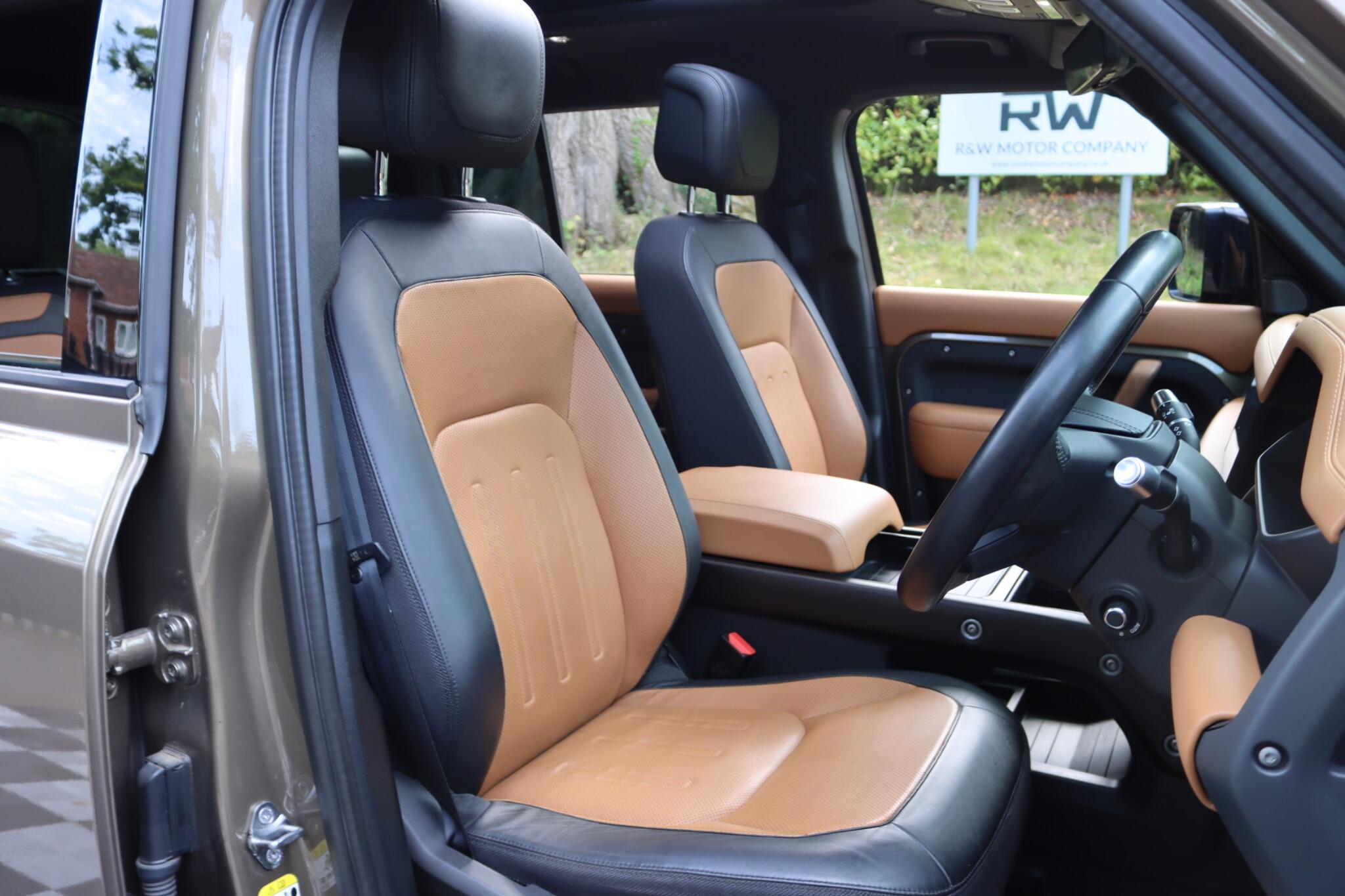 Land Rover Defender view 4