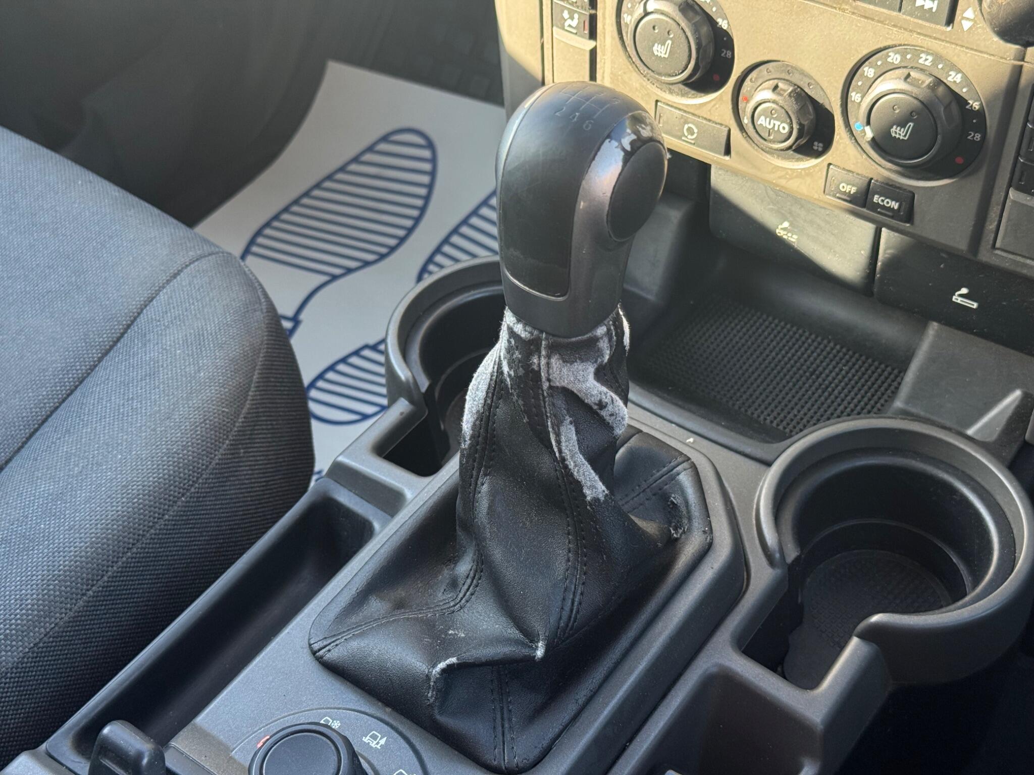 Land Rover Discovery view 41