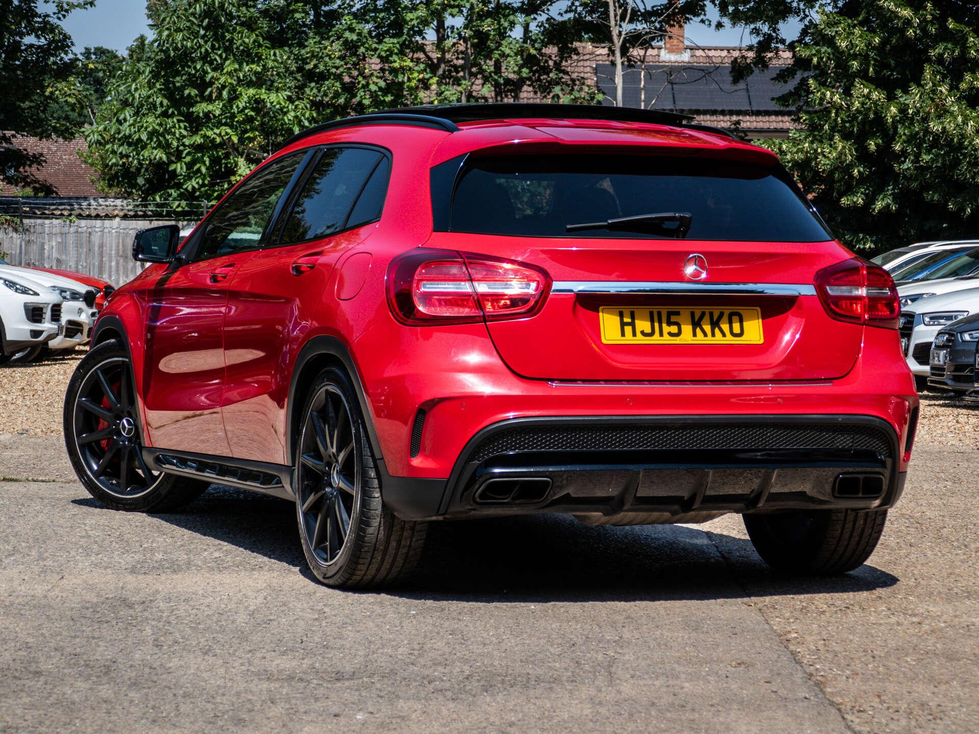 Mercedes-Benz Gla view 2