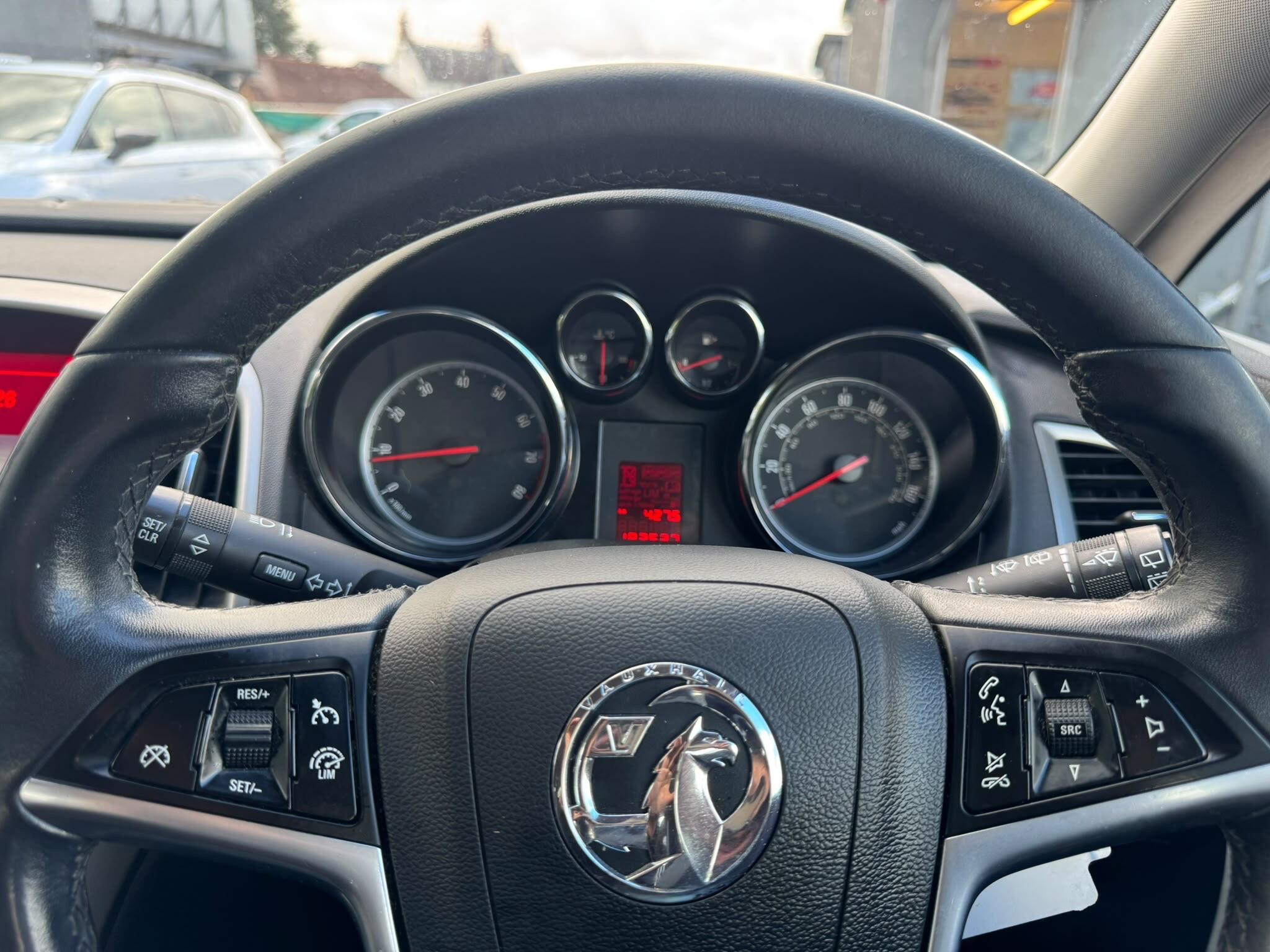 Vauxhall Astra view 18
