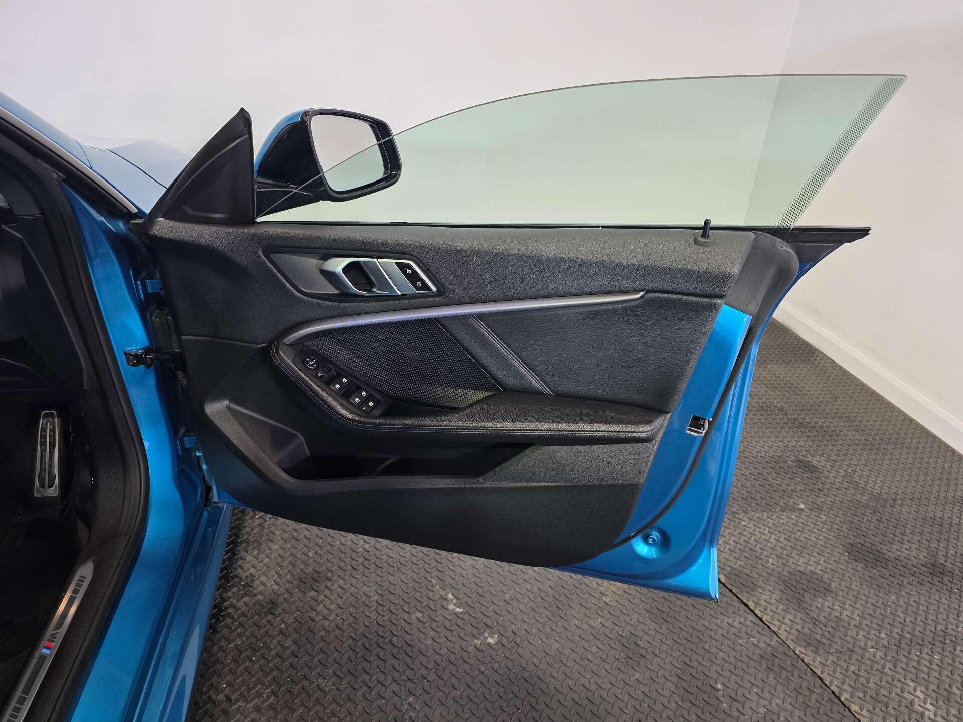 BMW 2 Series view 13