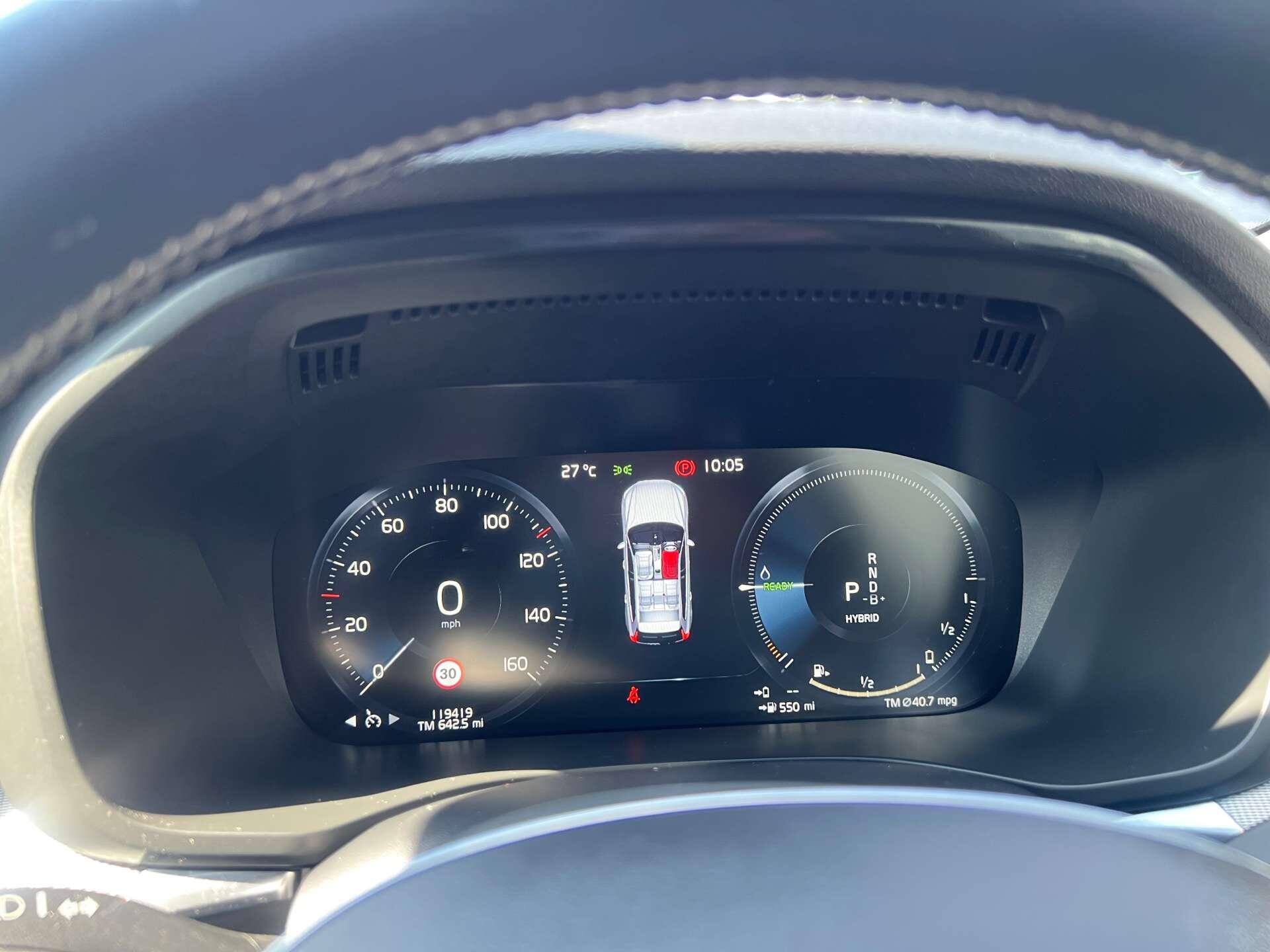 Volvo XC60 view 22