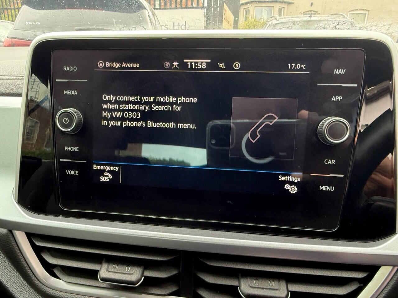 Volkswagen T-Roc view 29