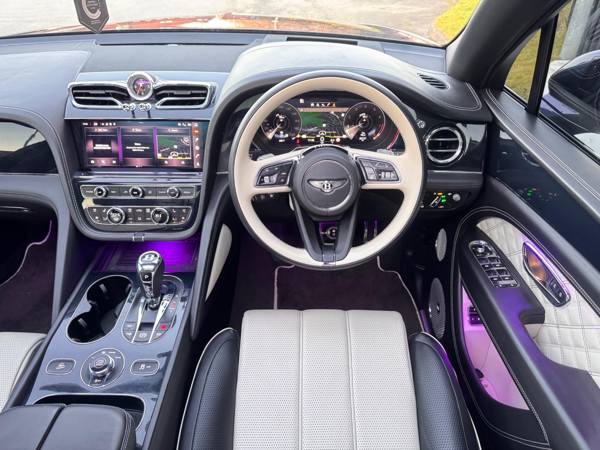 Bentley Bentayga view 28