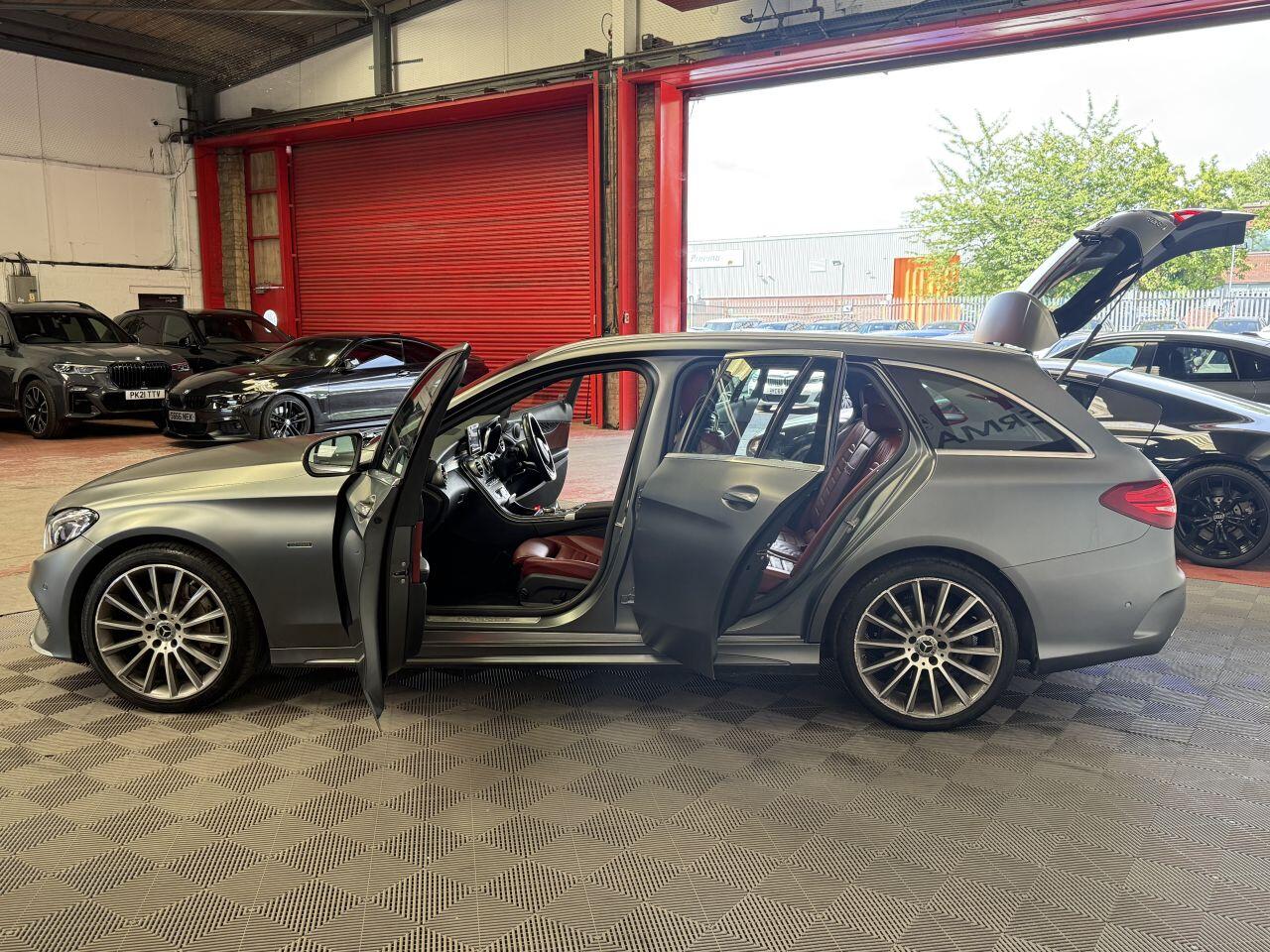 Mercedes-Benz C Class view 13