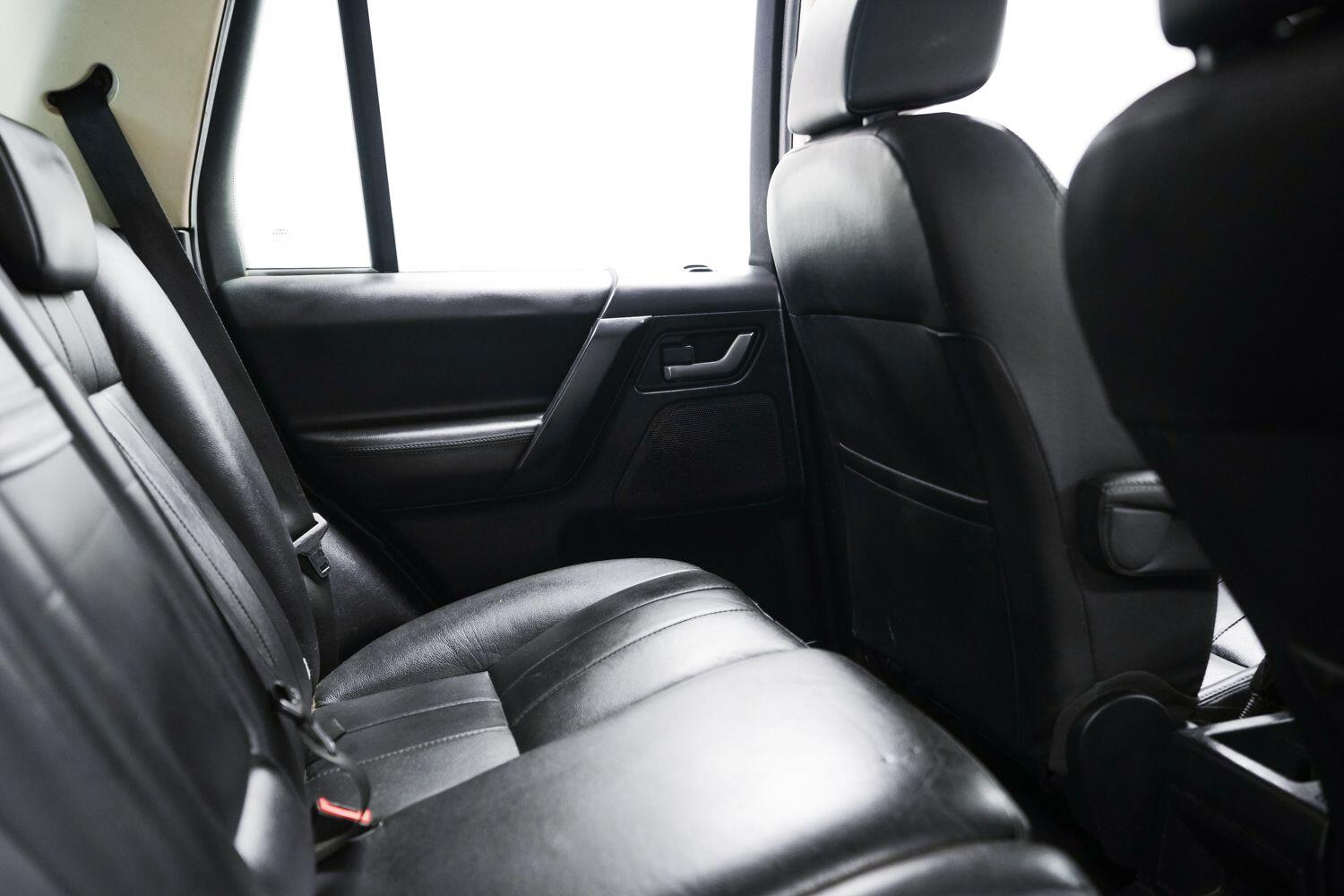 Land Rover Freelander 2 view 14