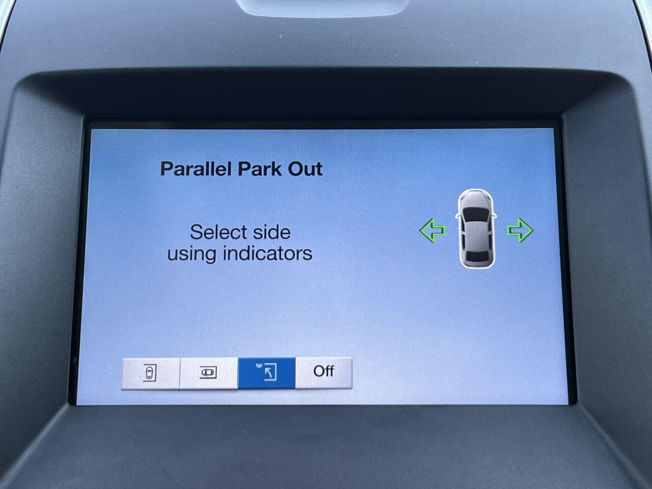 Ford Edge view 62