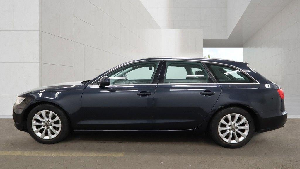 Audi A6 Avant view 8