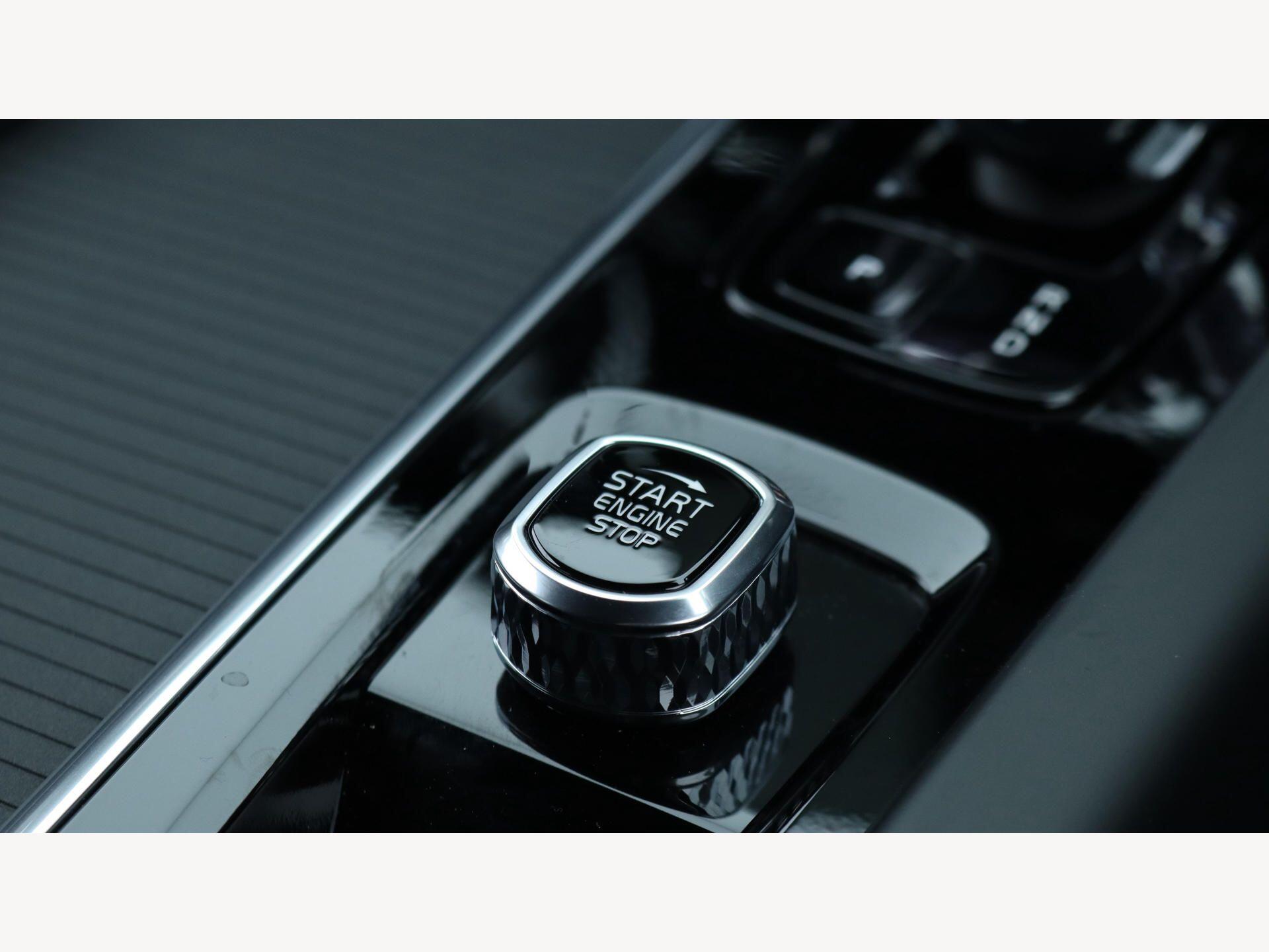 Volvo XC60 view 28