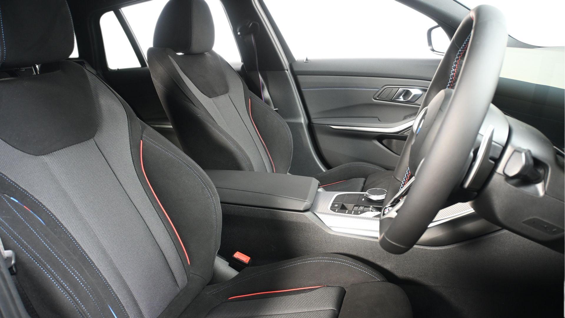 BMW 3 Series view 11