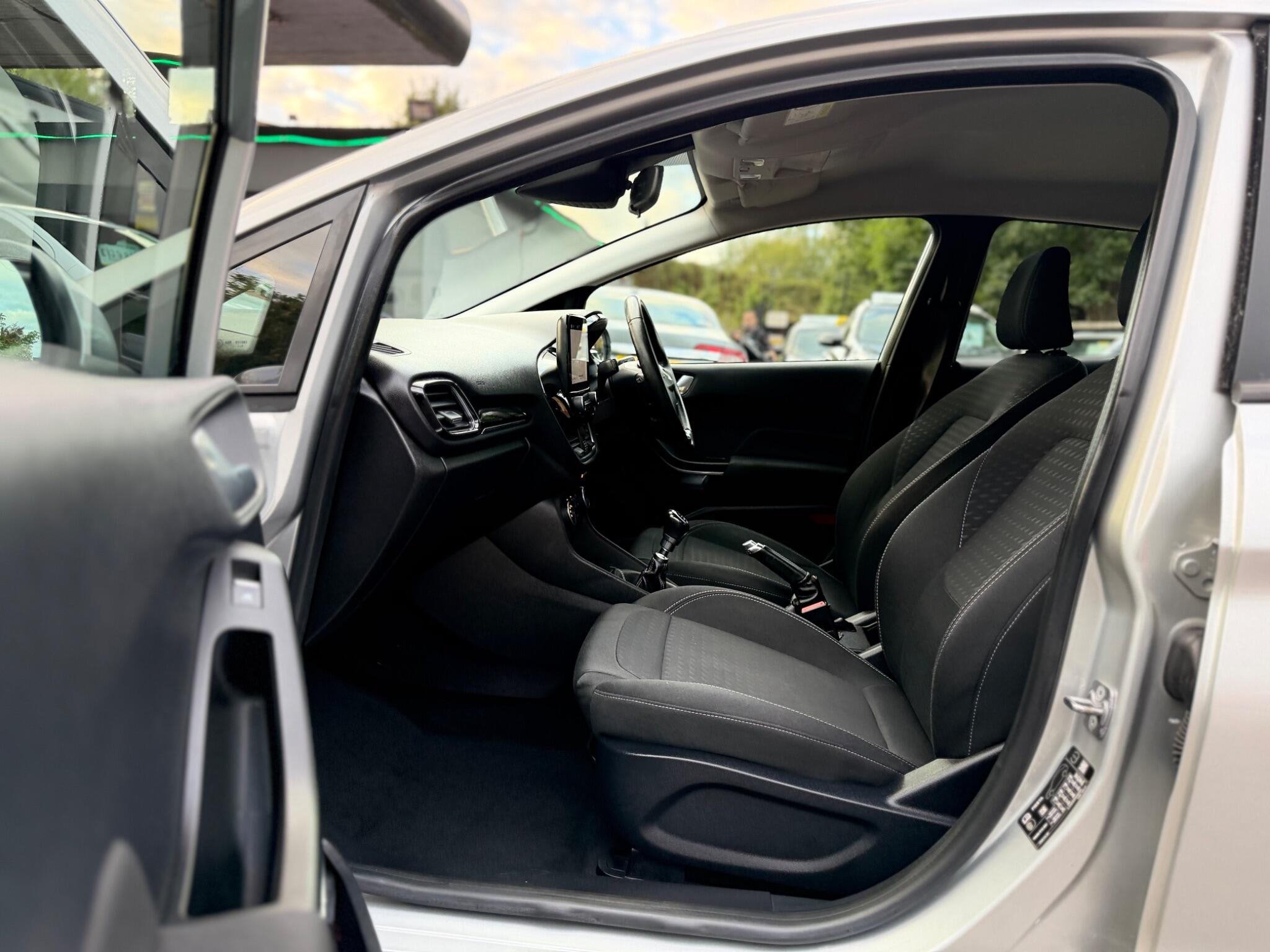 Ford Fiesta view 27