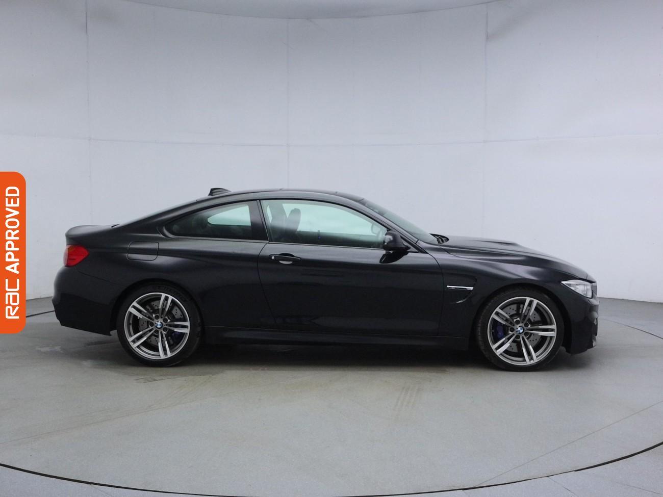BMW M4 view 6