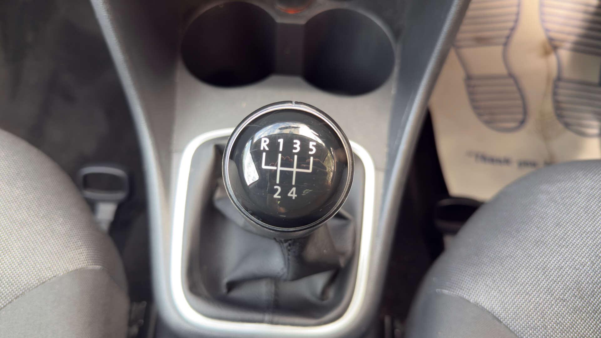 Volkswagen Polo view 30