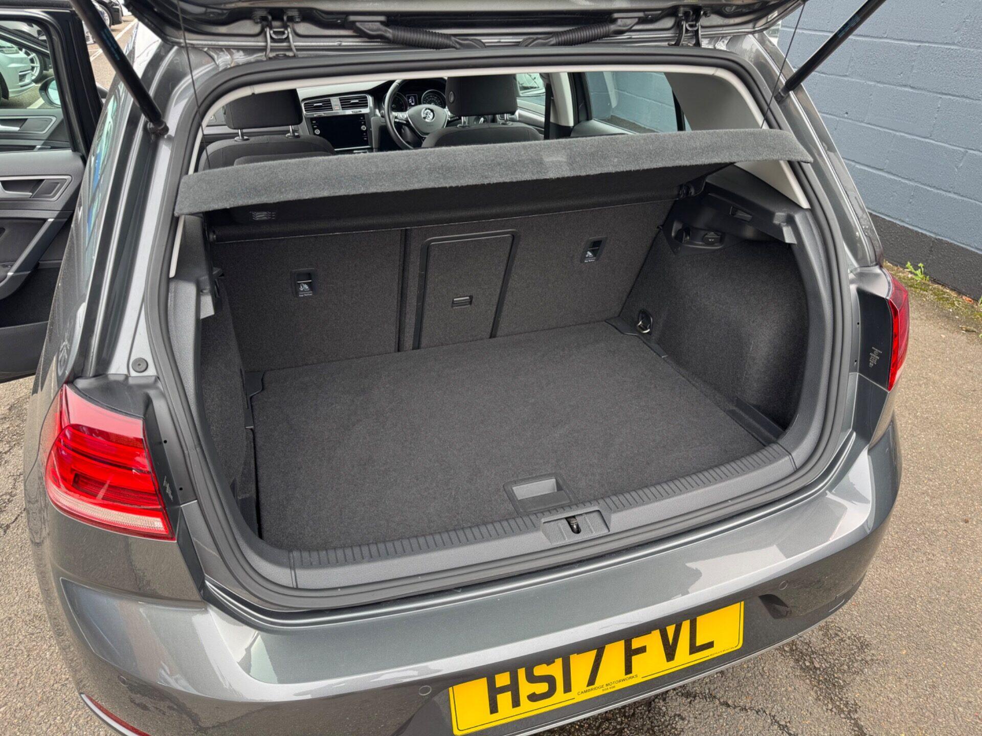 Volkswagen Golf view 32