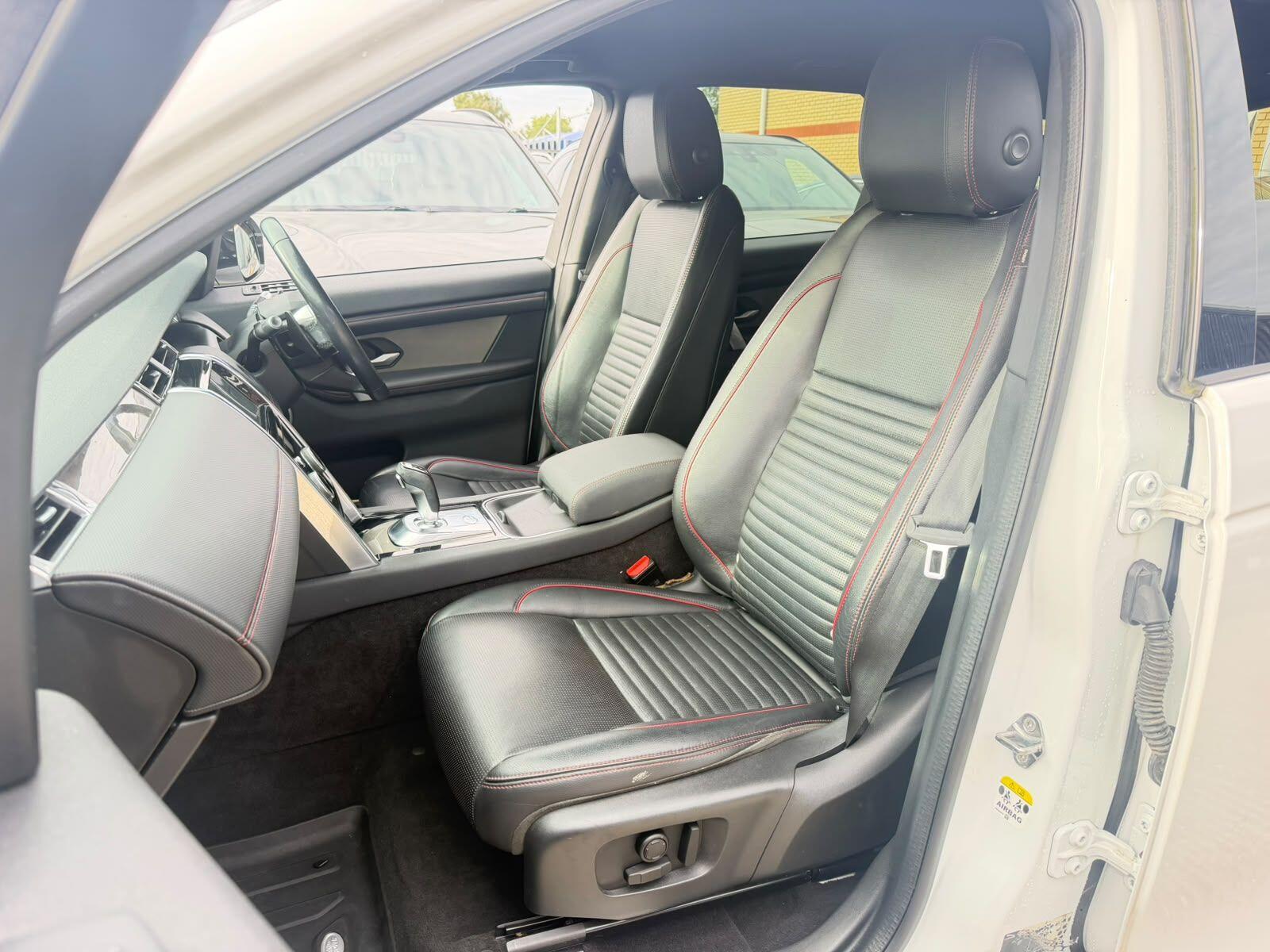 Land Rover Discovery Sport view 17