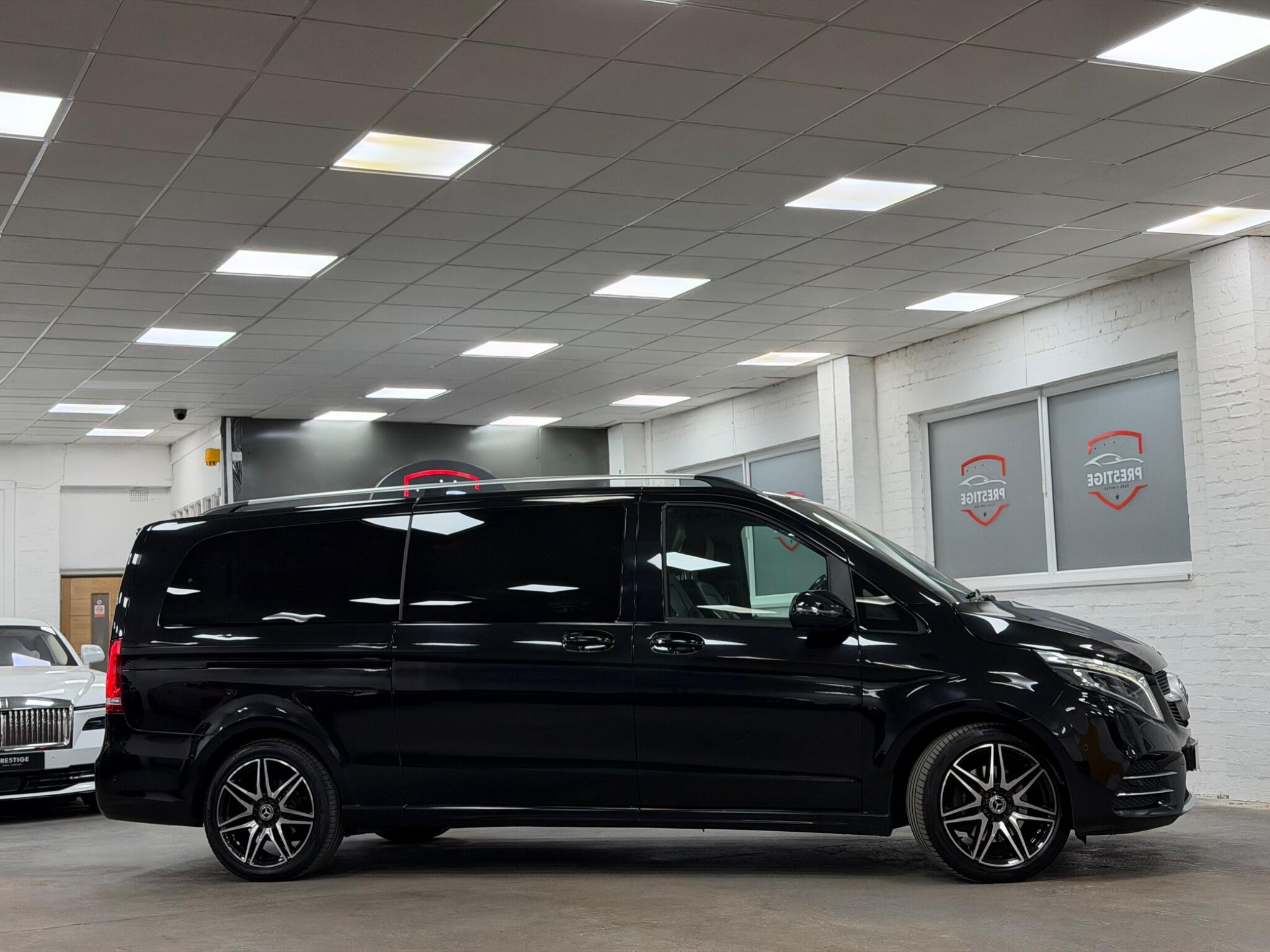 Mercedes-Benz V-Class view 3