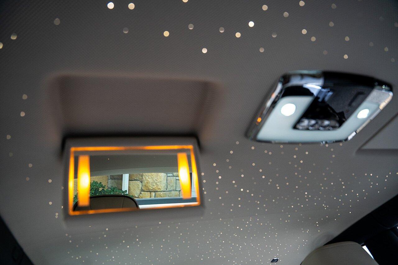 Rolls-Royce Phantom view 57