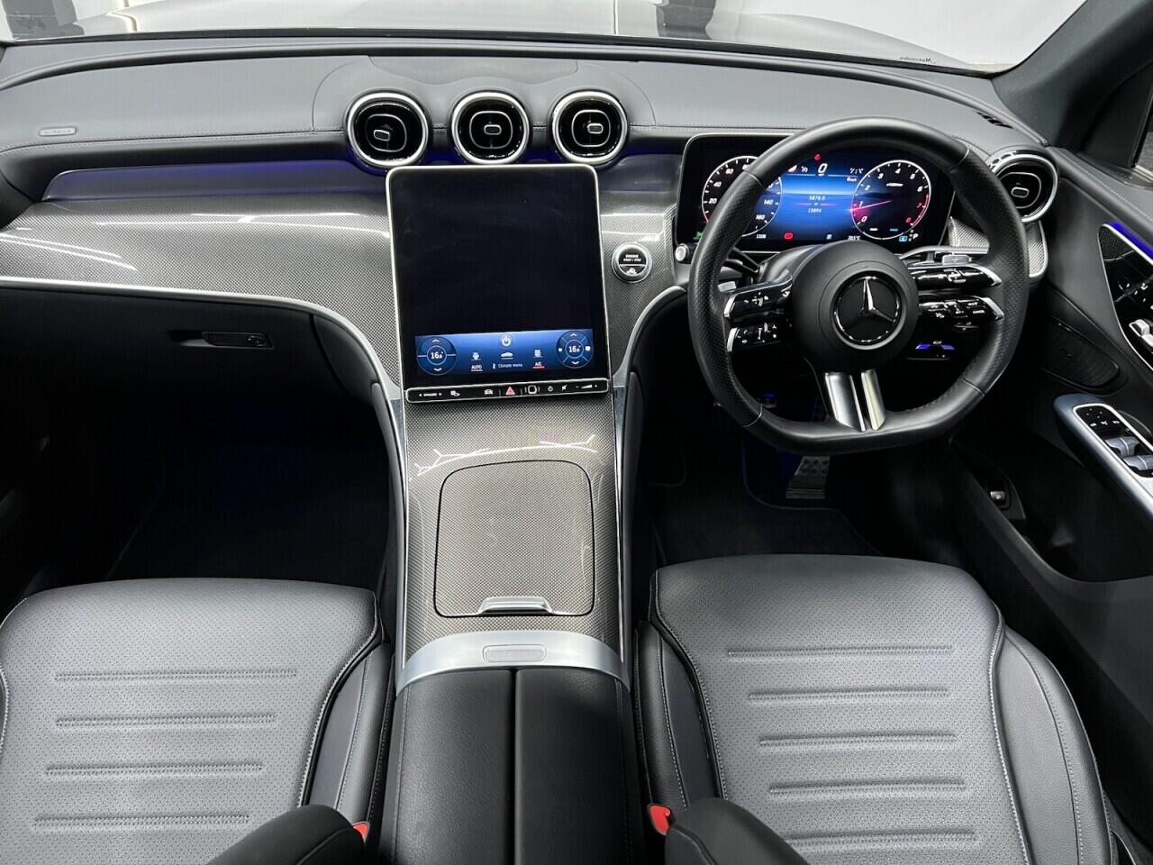 Mercedes-Benz GLC view 2