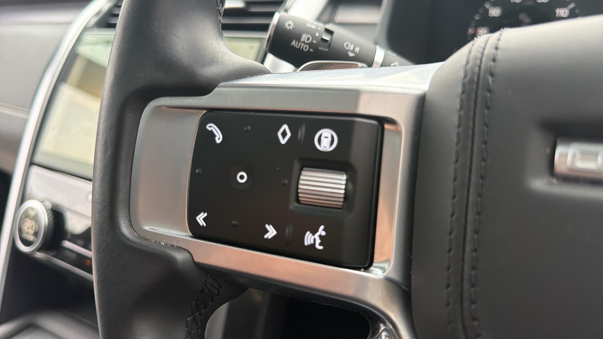 Land Rover Discovery view 36