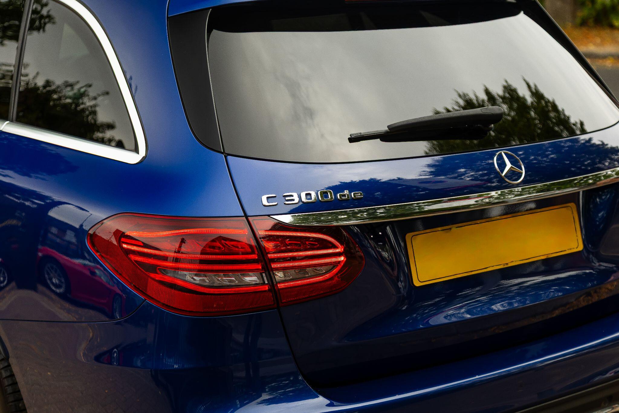 Mercedes-Benz C-Class view 43