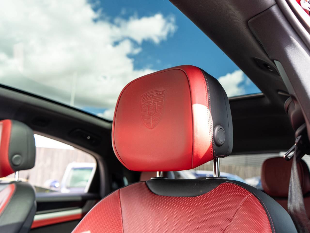 Porsche Cayenne view 39