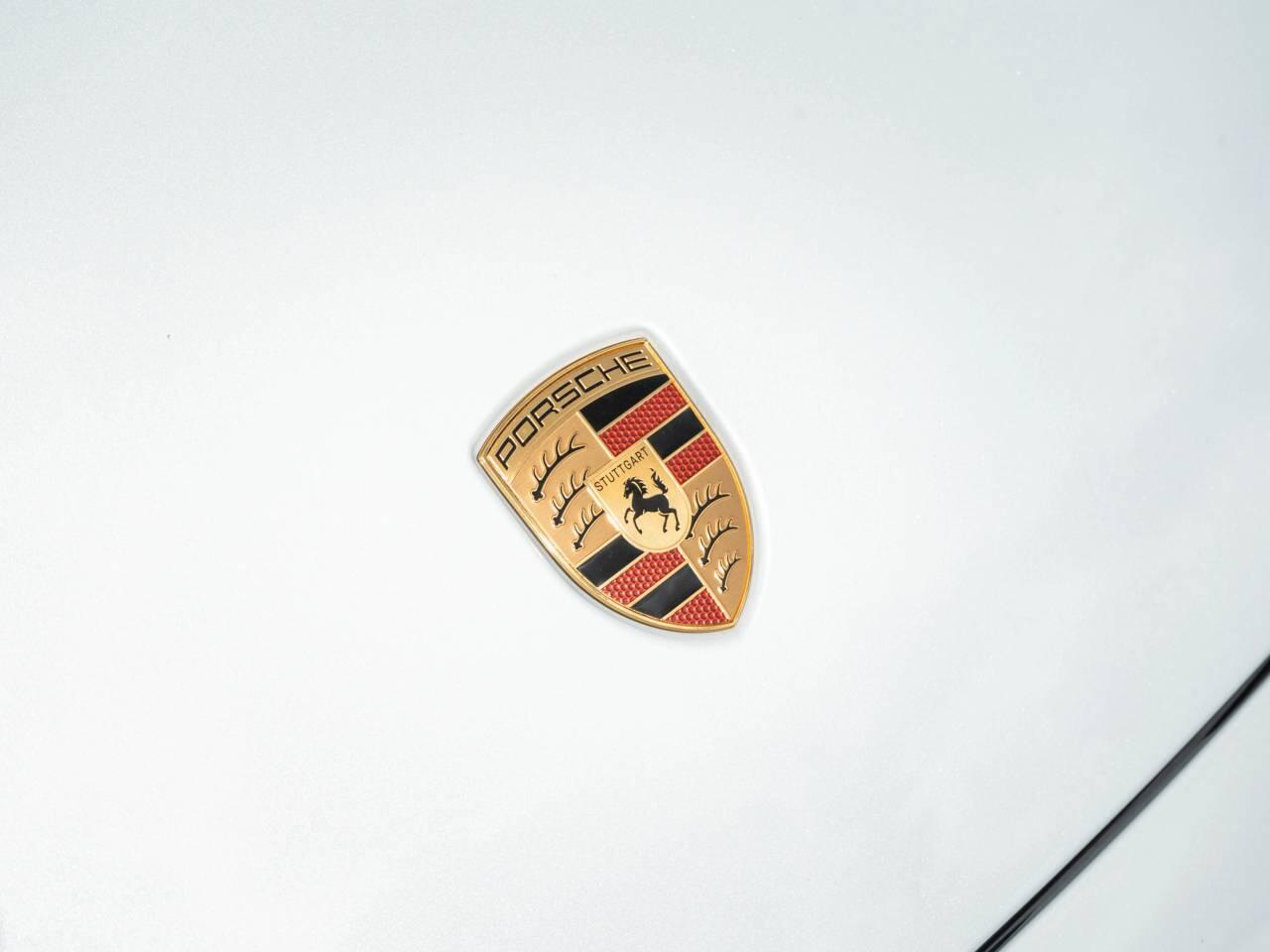 Porsche Taycan view 40