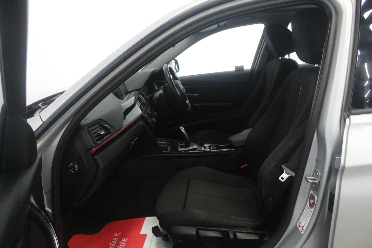 BMW 3 Series view 58