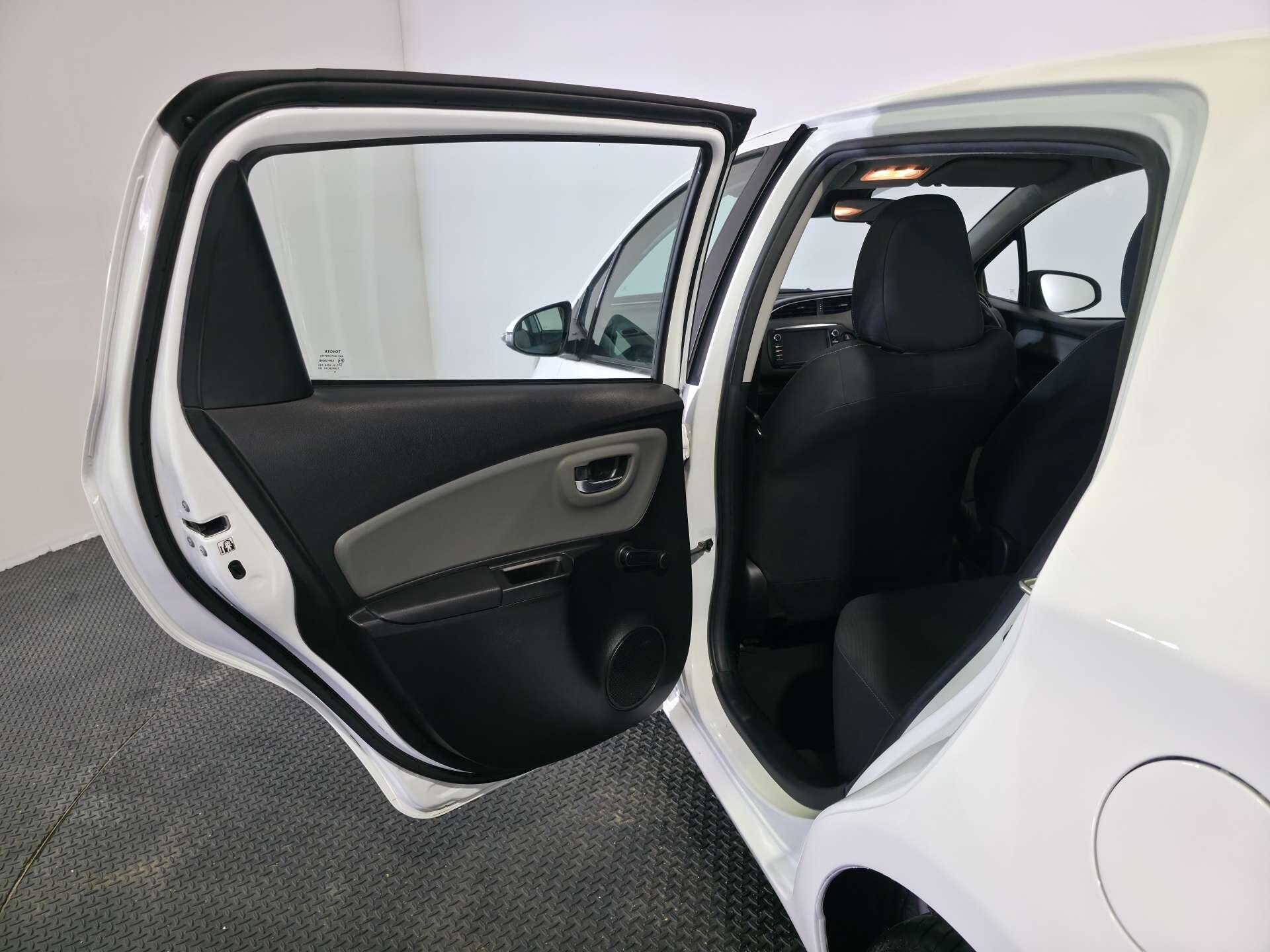 Toyota Yaris view 42