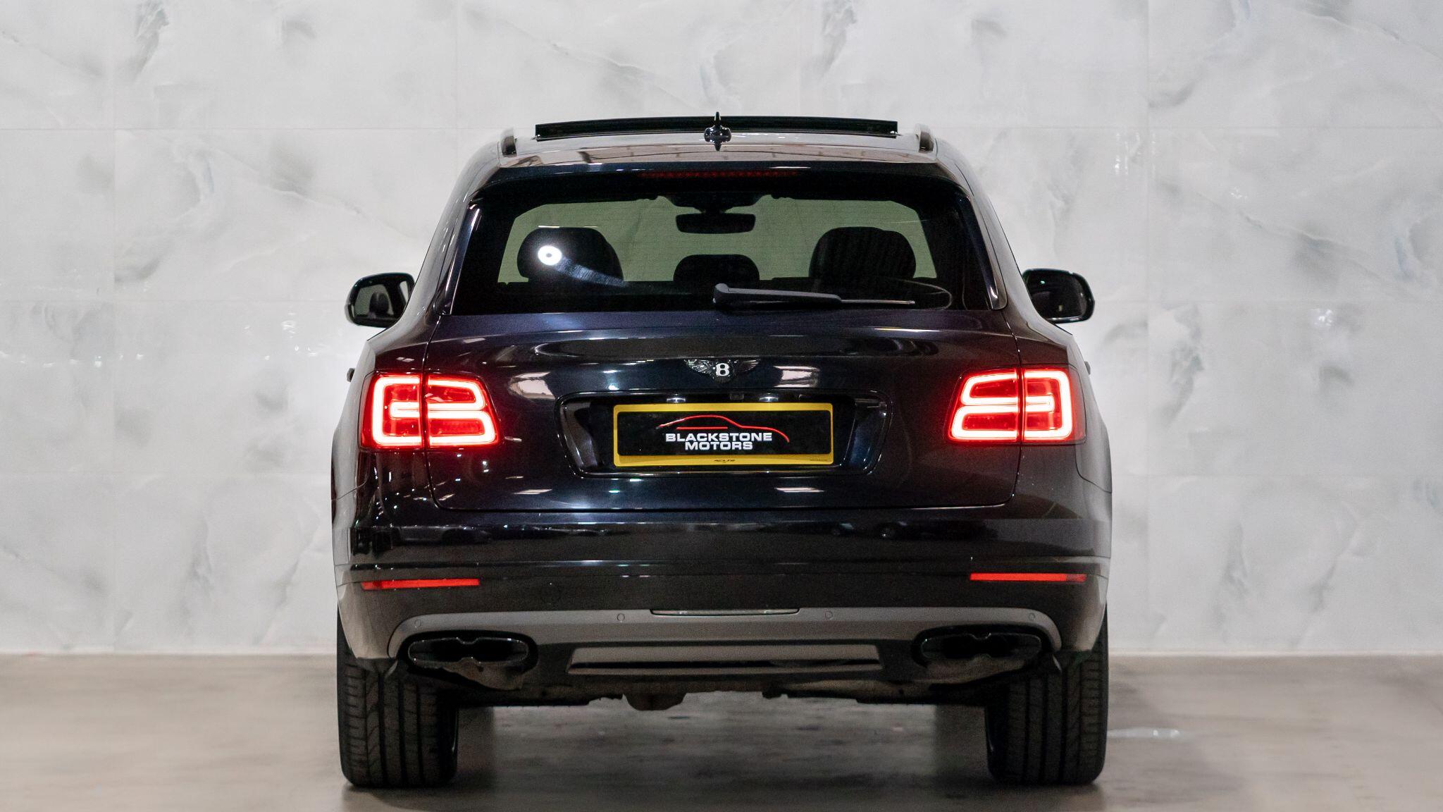 Bentley Bentayga view 6