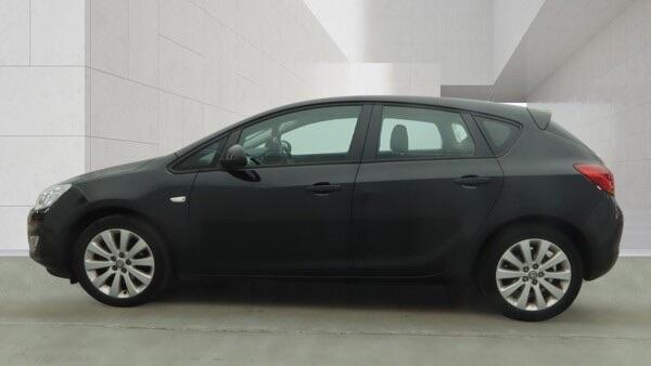 Vauxhall Astra view 6