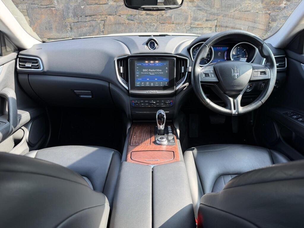 Maserati Ghibli view 10
