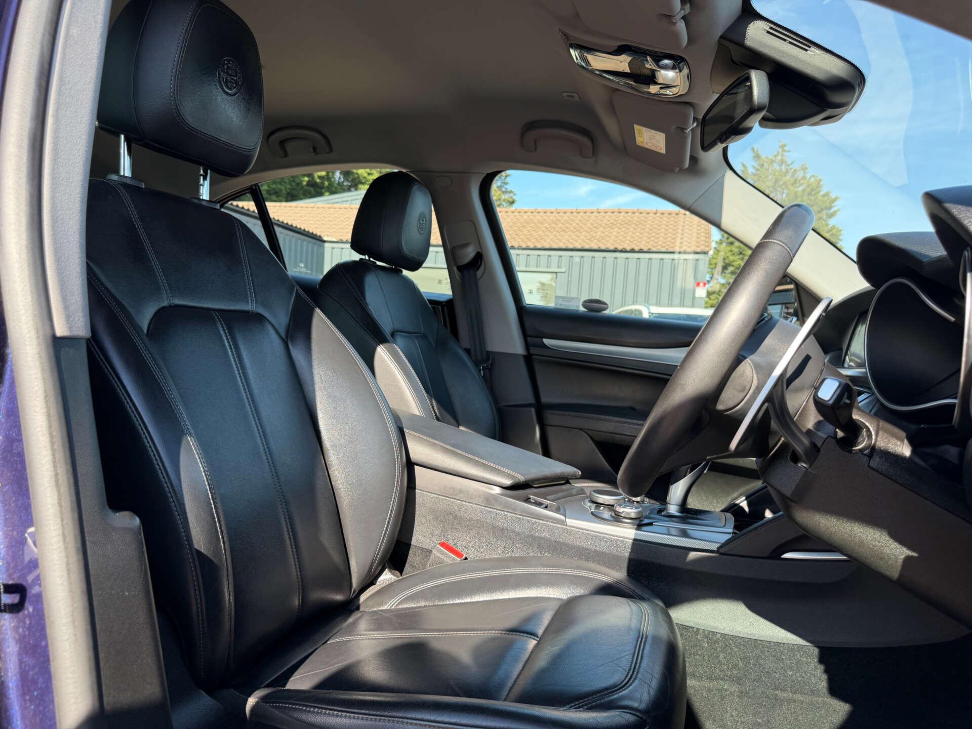 Alfa Romeo Stelvio view 39