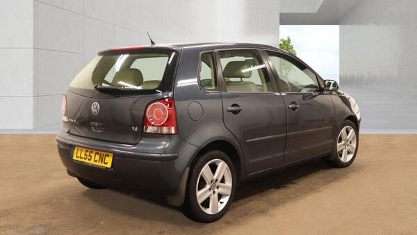 Volkswagen Polo view 2