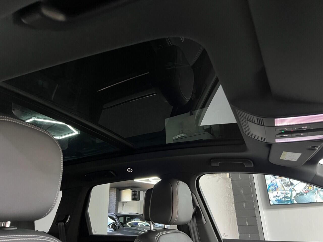 Volkswagen Touareg view 43