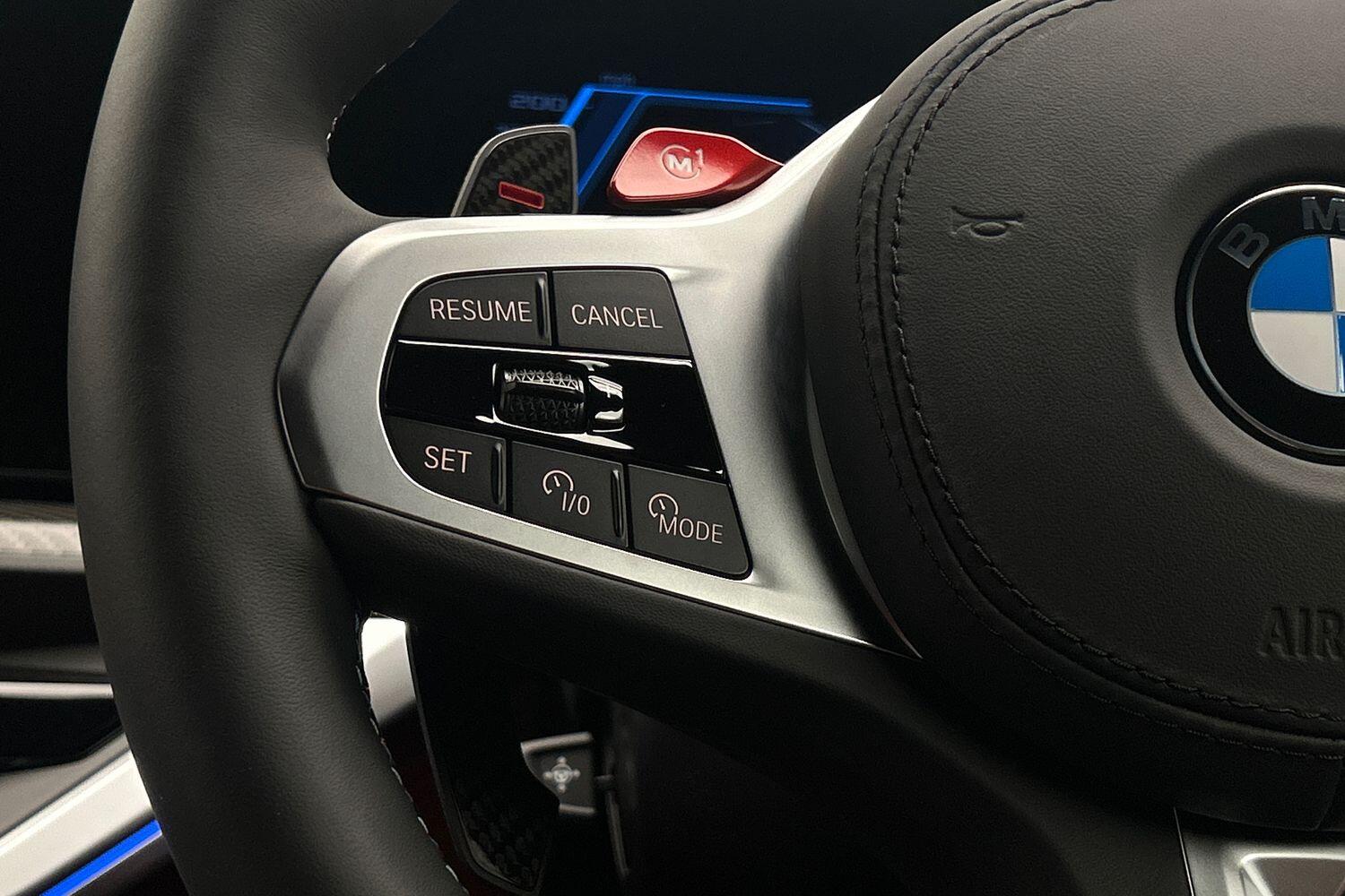 BMW XM view 17