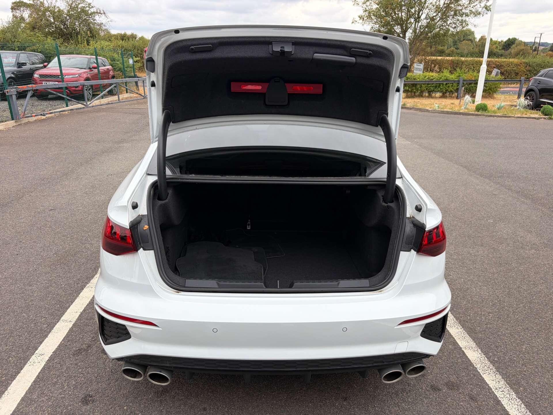 Audi S3 view 24