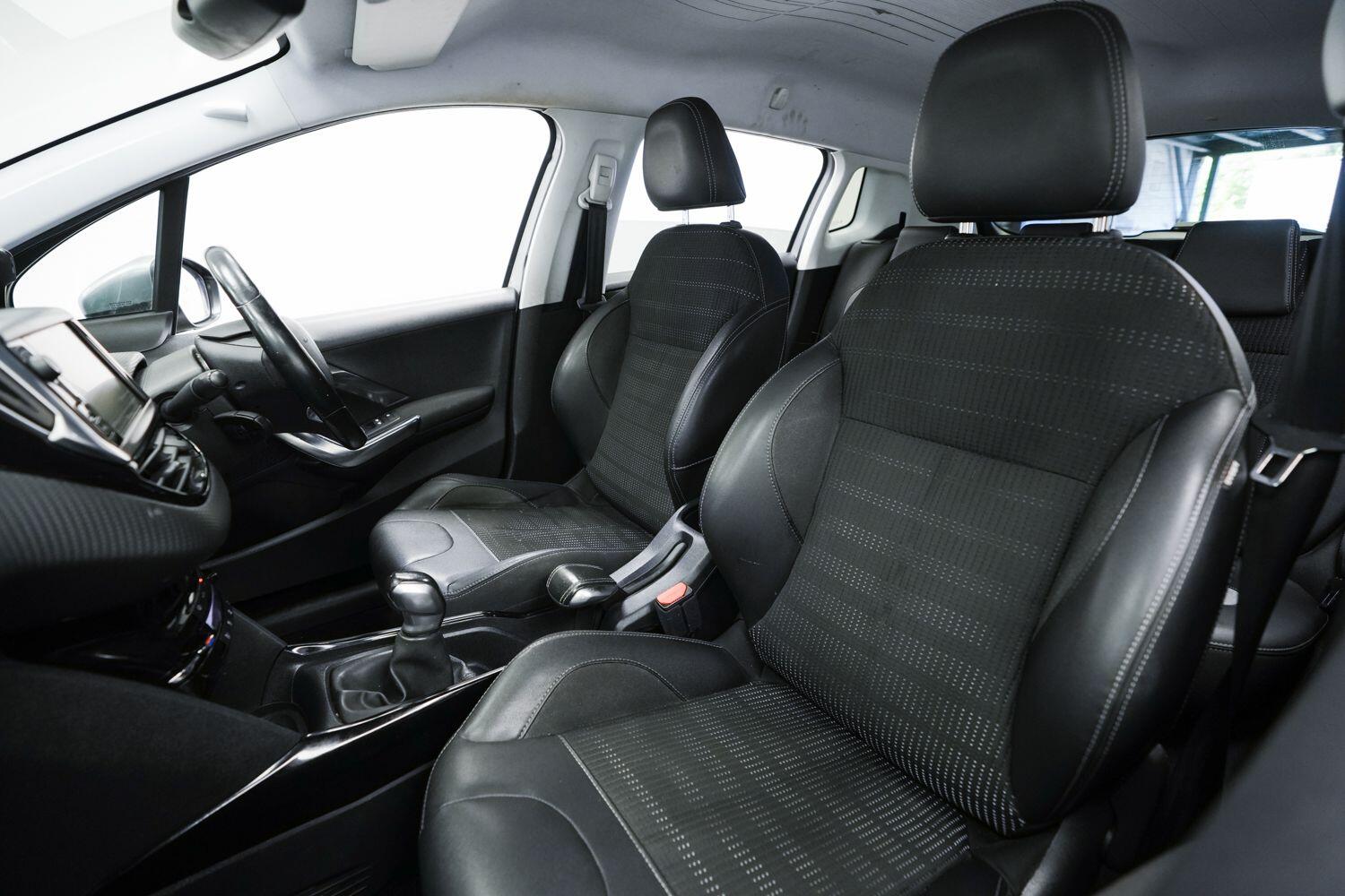 Peugeot 2008 view 25