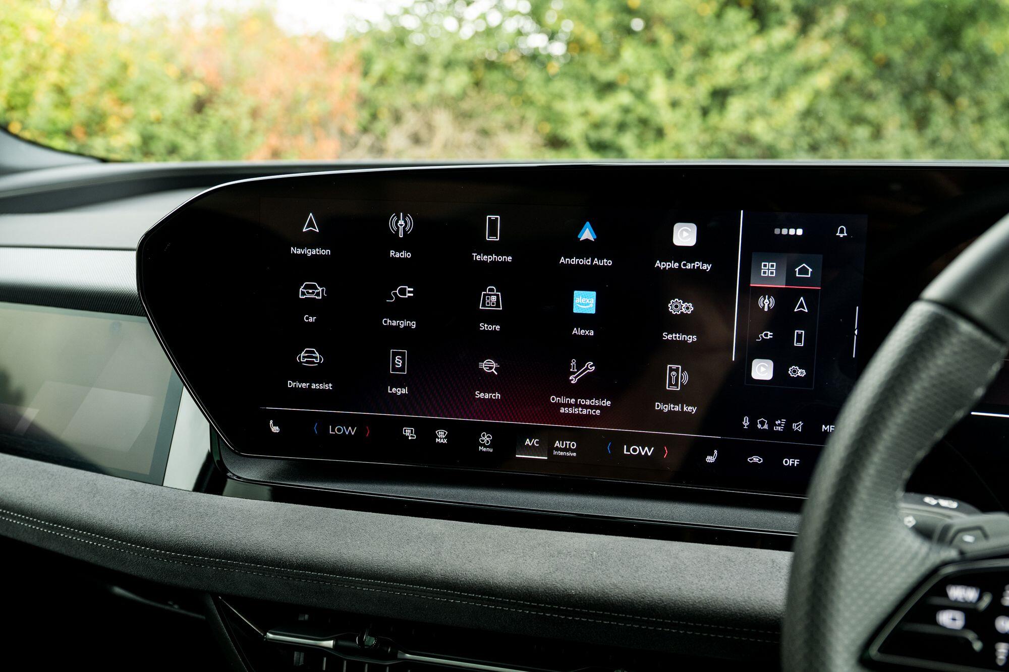 Audi SQ6 E-Tron view 48
