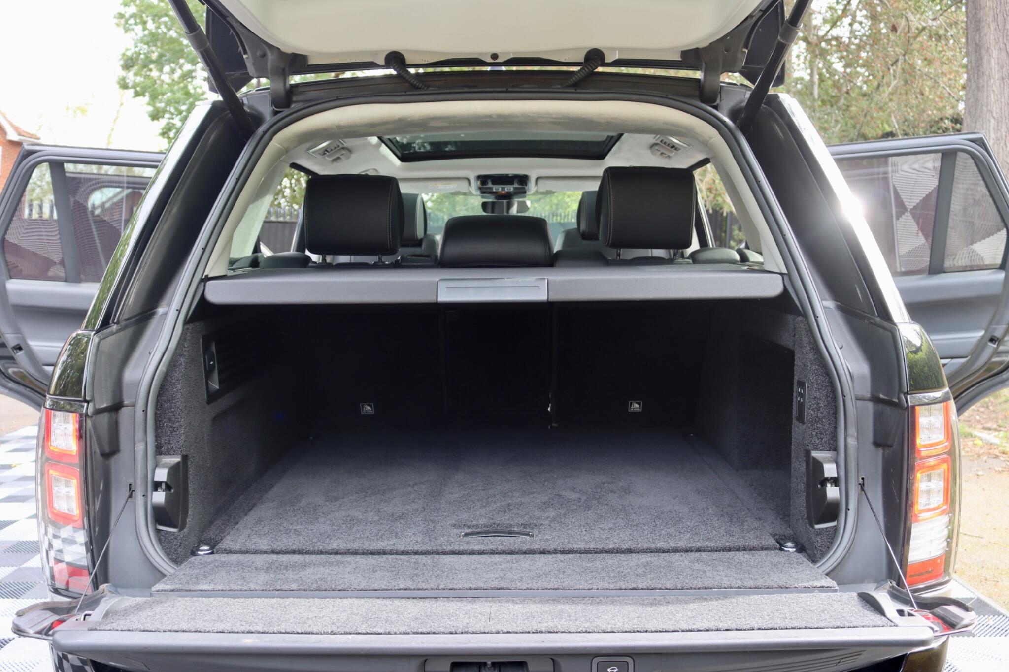 Land Rover Range Rover view 28
