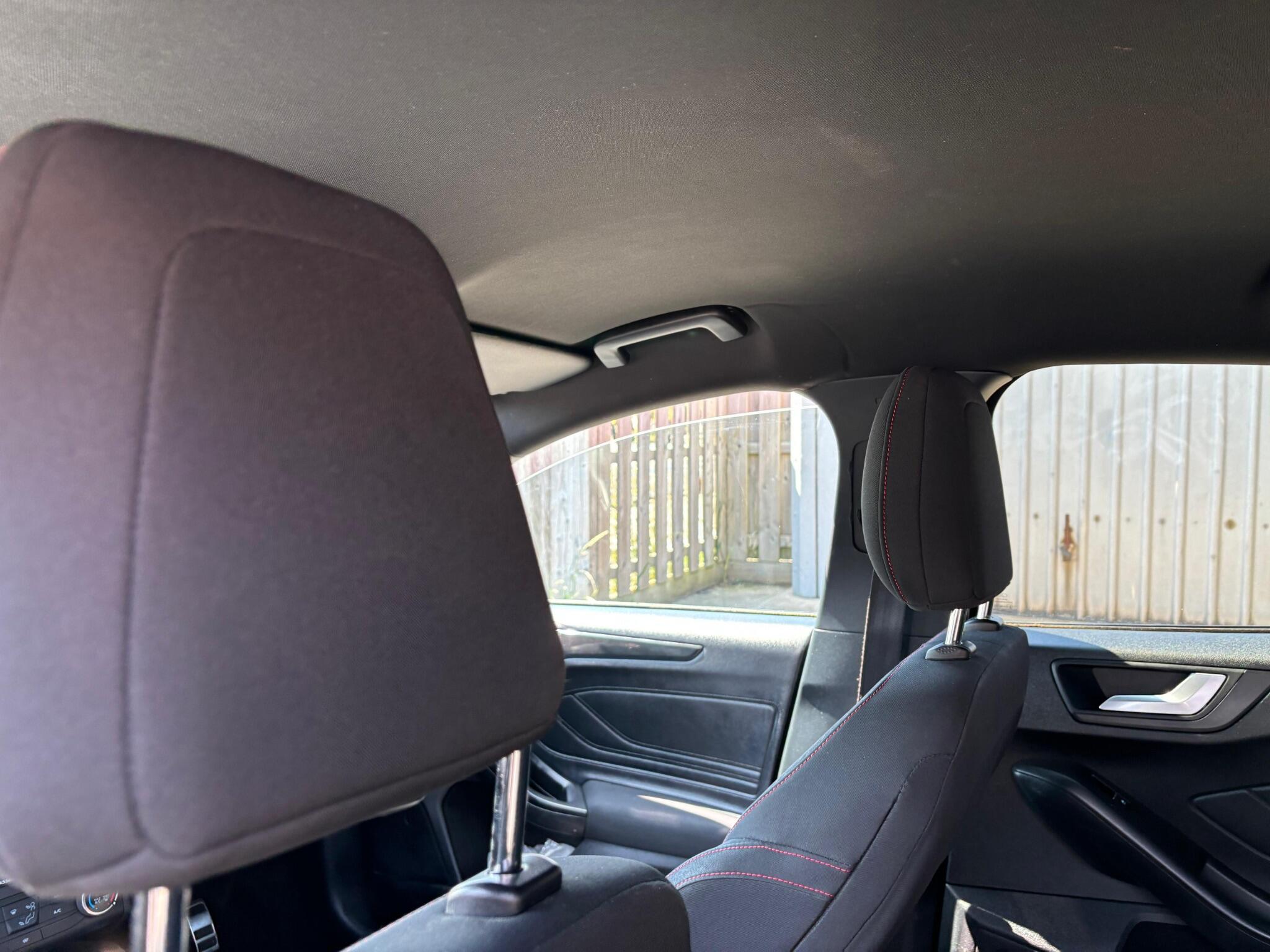 Ford Focus view 10
