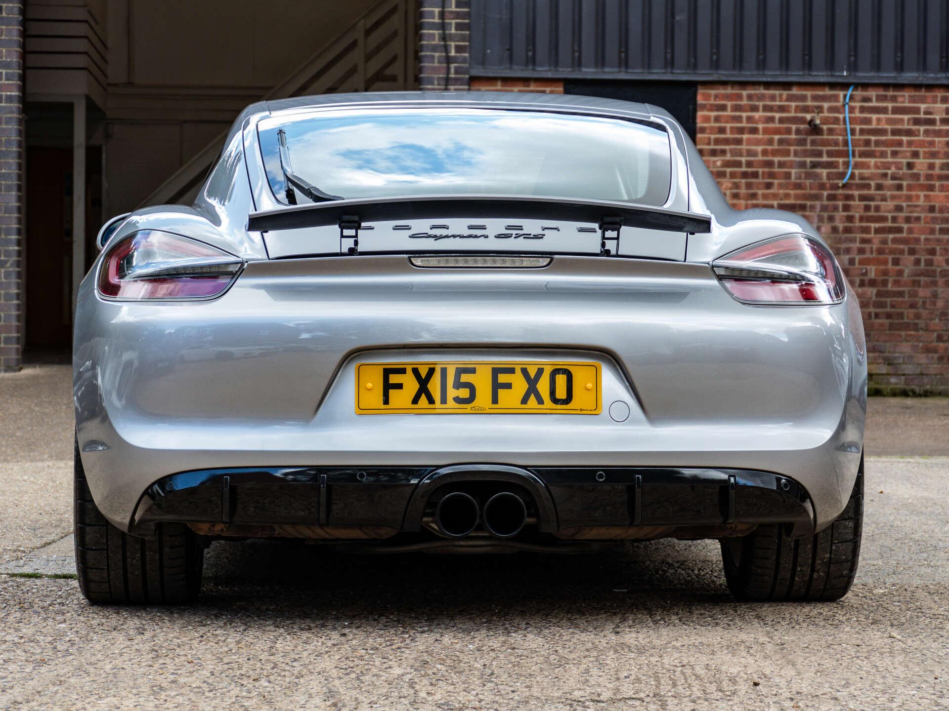 Porsche Cayman view 17