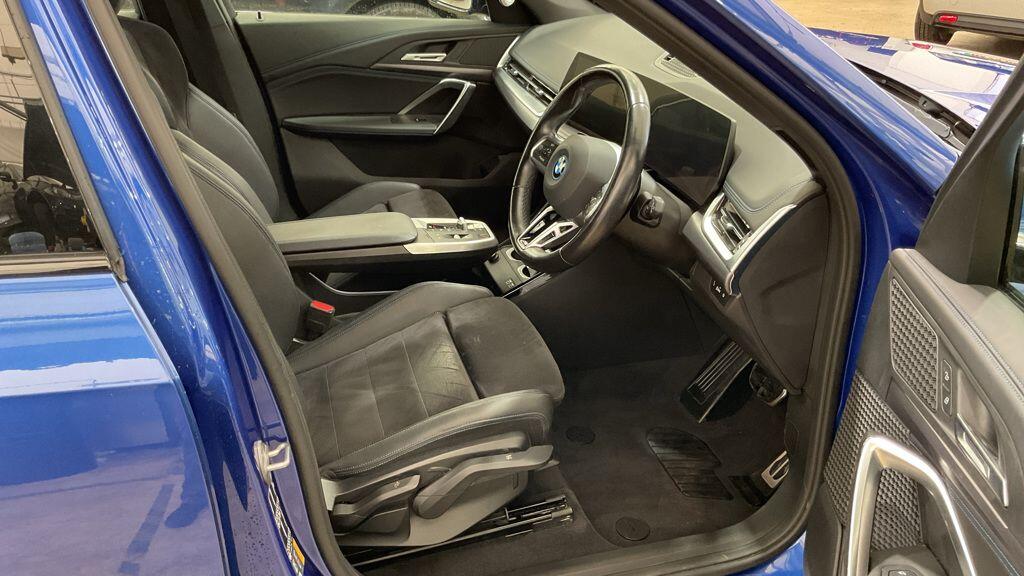 BMW Ix1 view 8