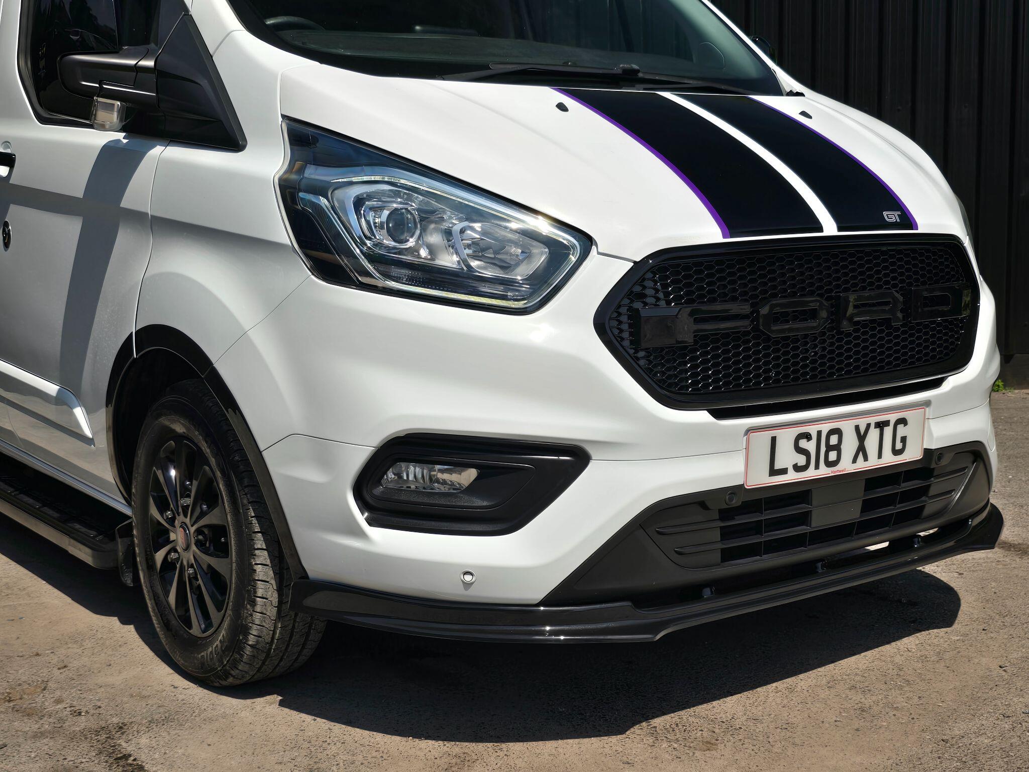 Ford Transit Custom view 14