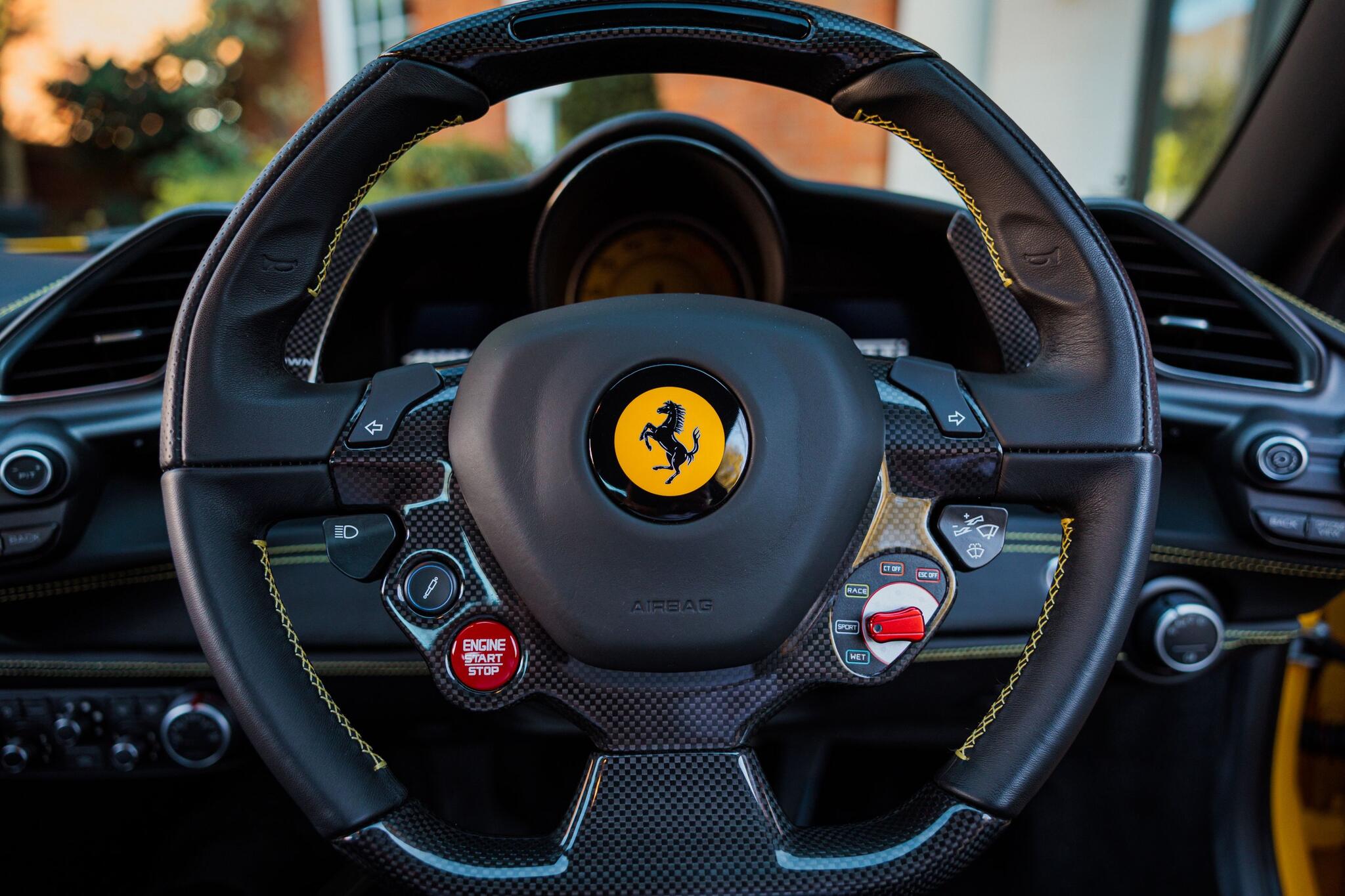 Ferrari 488 view 32