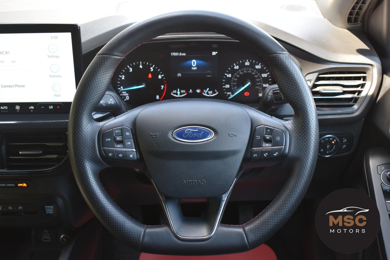 Ford Focus view 35