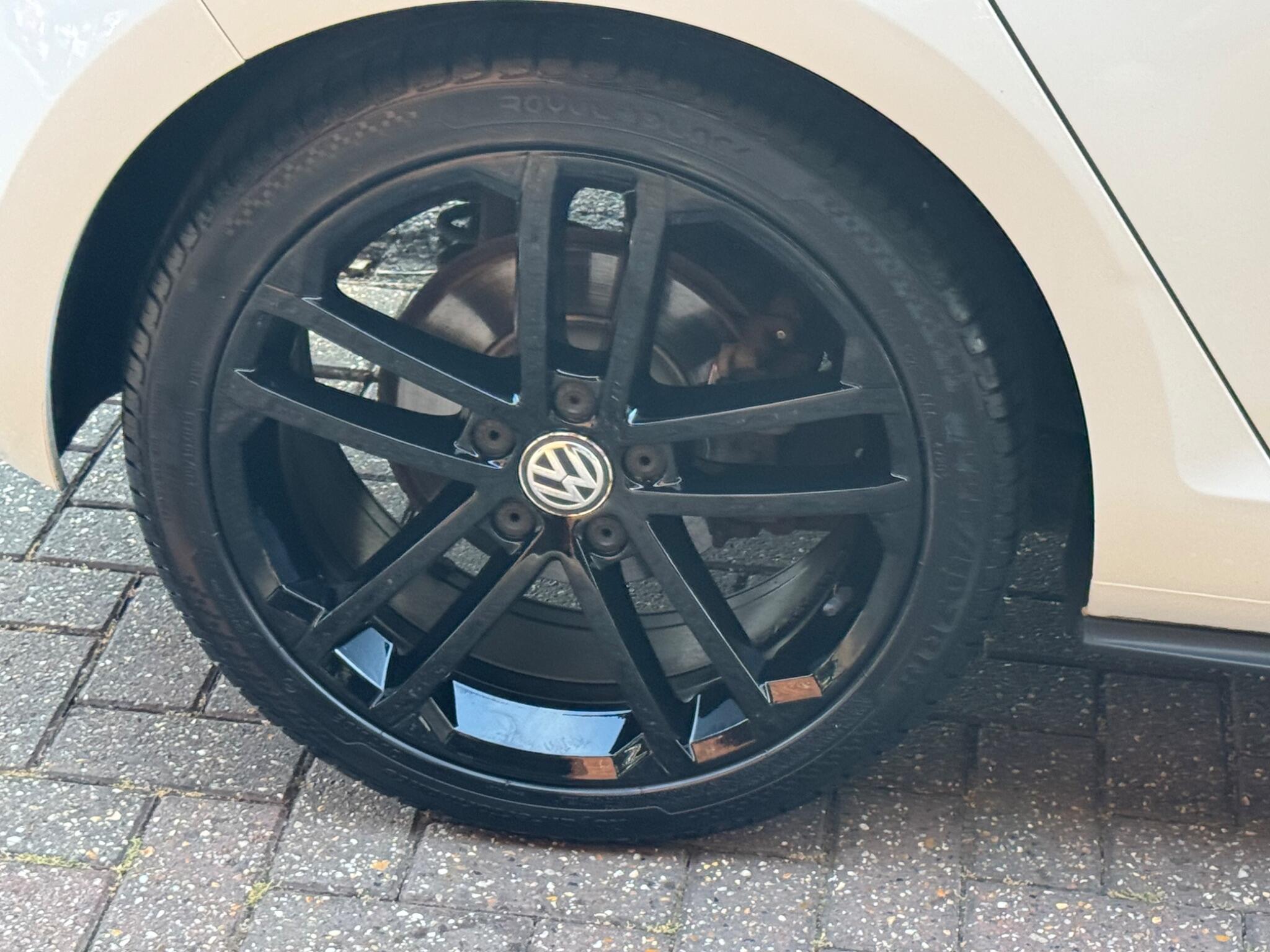 Volkswagen Golf view 37