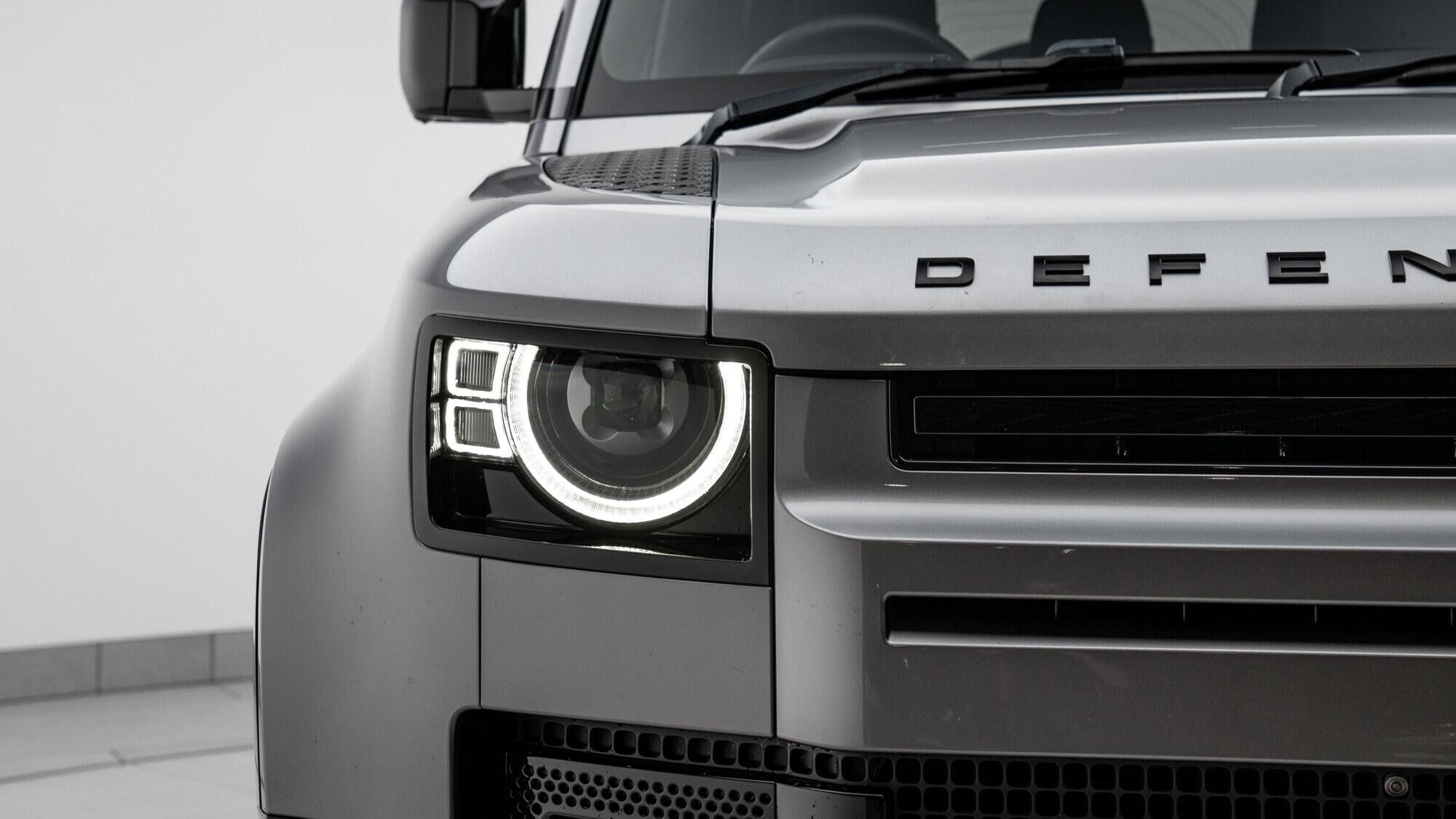 Land Rover Defender view 8
